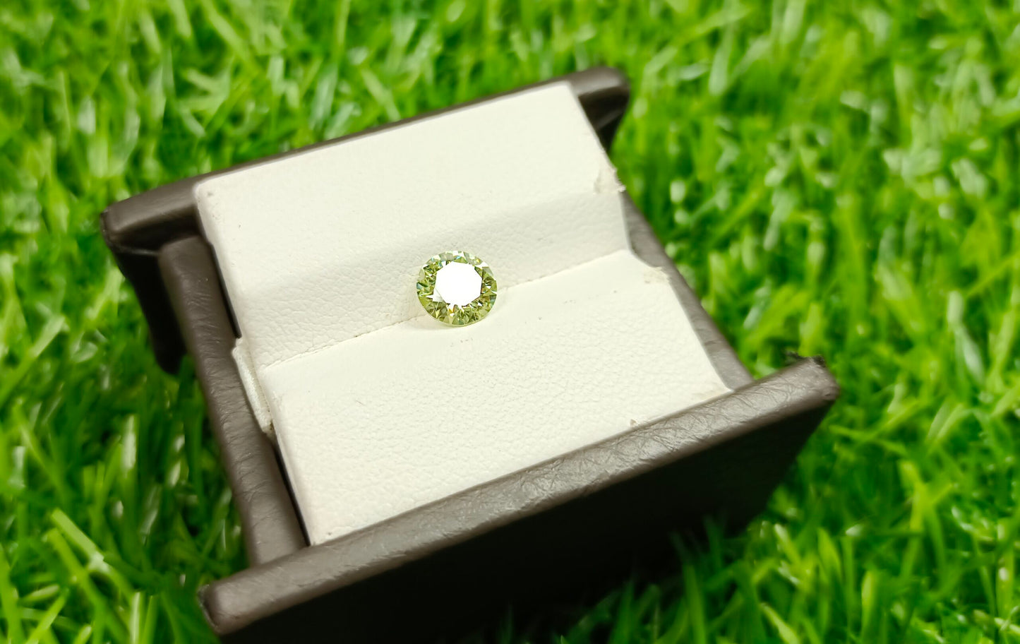 Moissanite Diamond 1 Cts (Sea Green)
