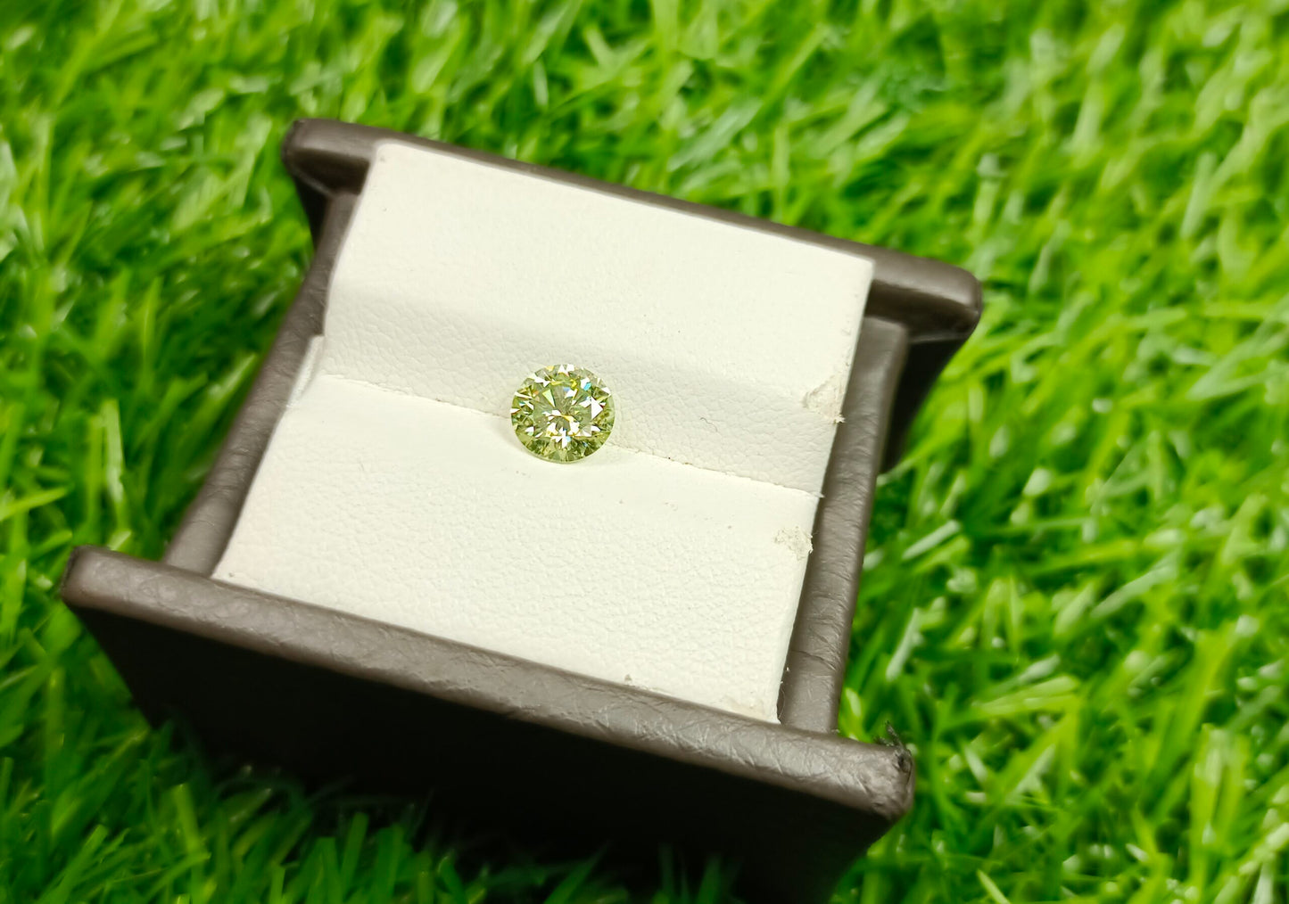 Moissanite Diamond 1 Cts (Sea Green)