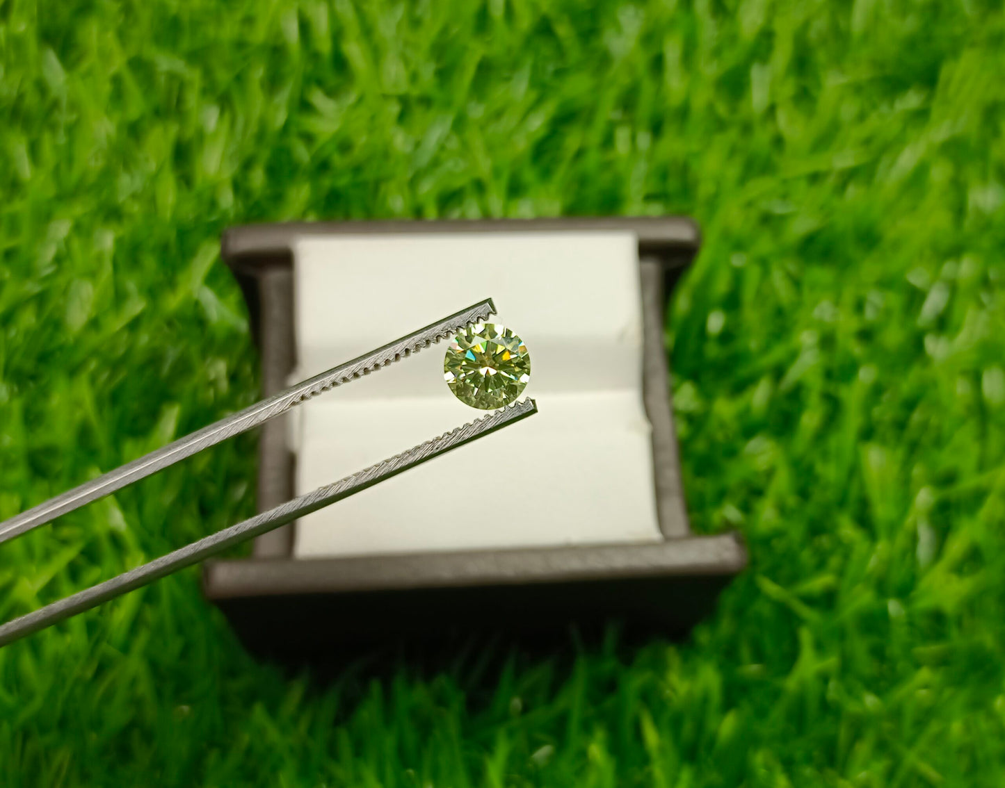 Moissanite Diamond 1 Cts (Sea Green)