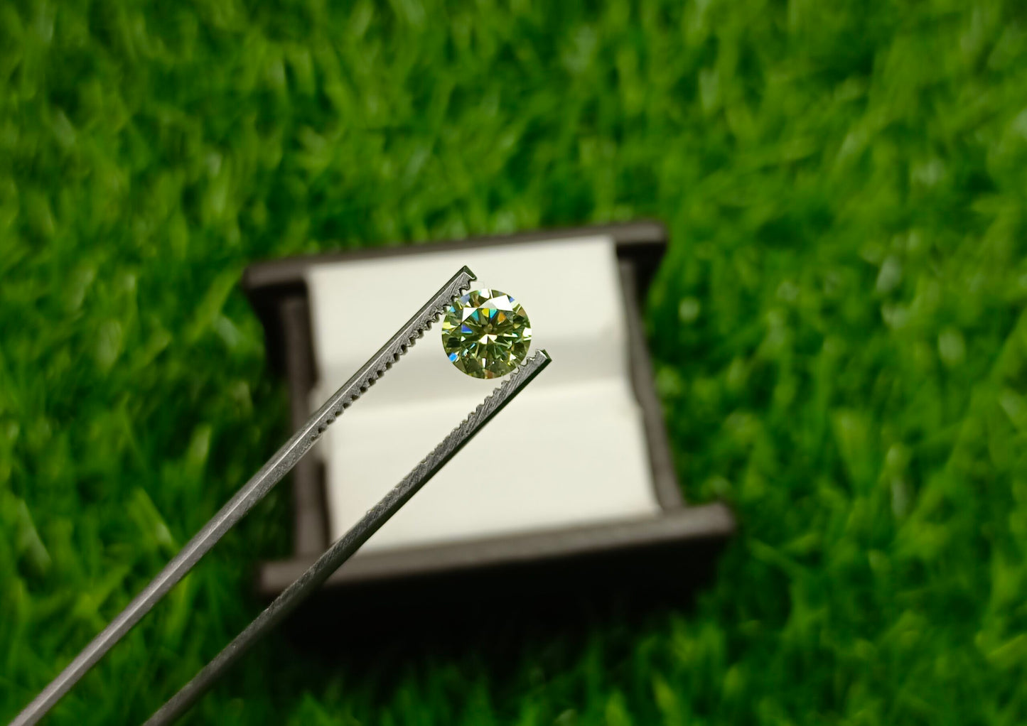 Moissanite Diamond 1 Cts (Sea Green)