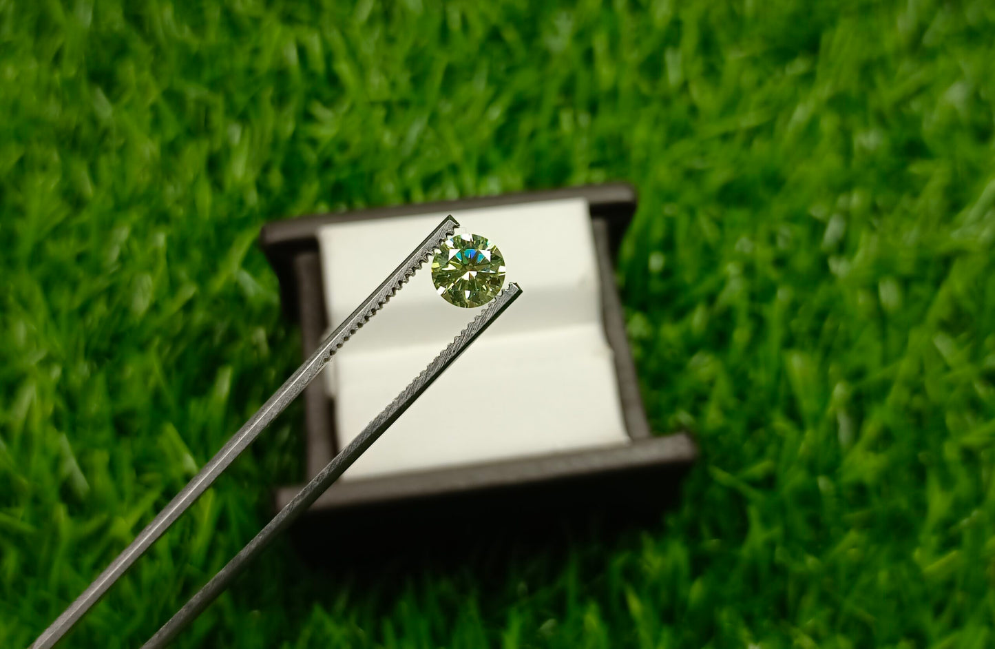 Moissanite Diamond 1 Cts (Sea Green)