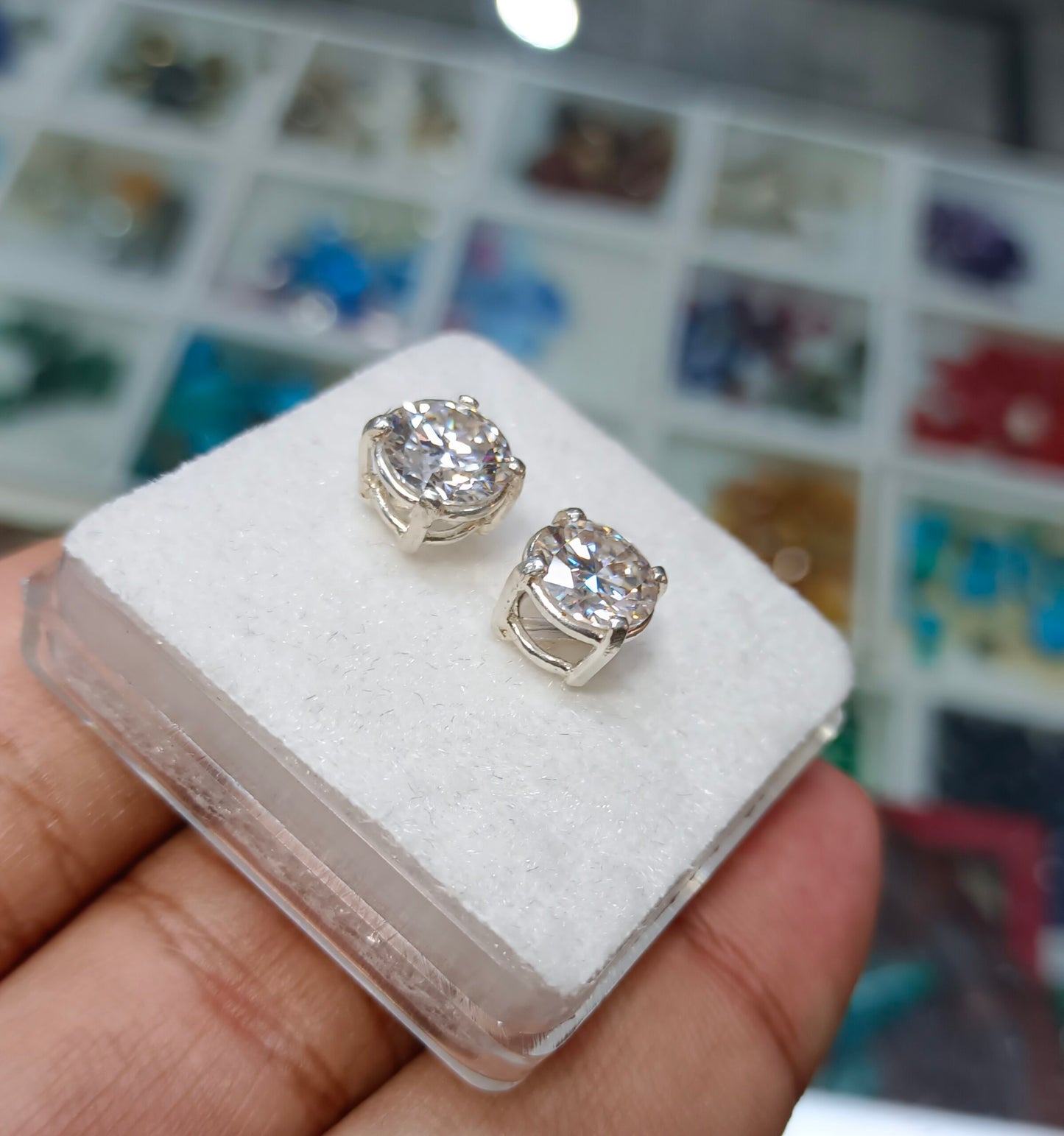 1 CRT Moissanite Earings