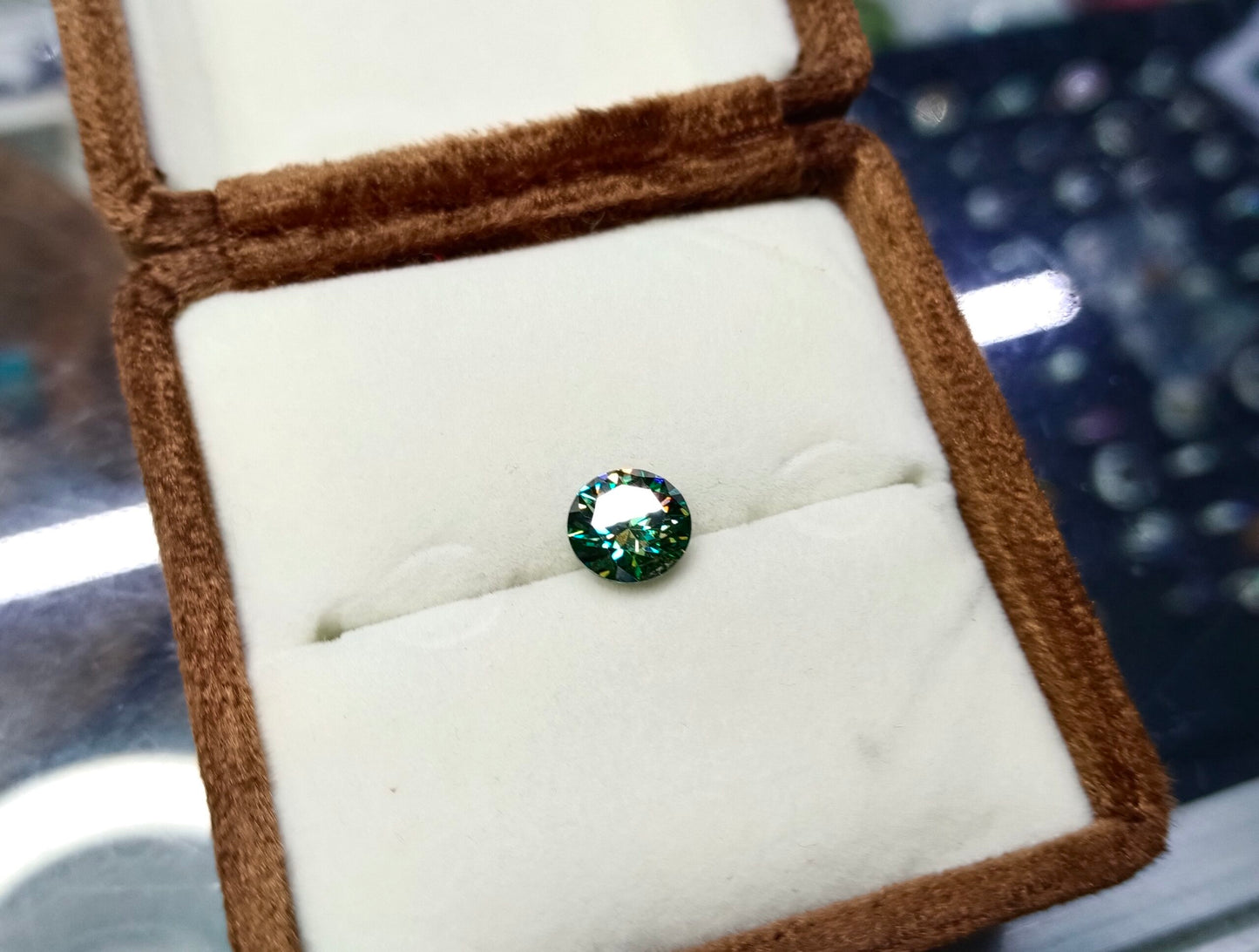 Green Moissanite Diamond 2.70 CRT