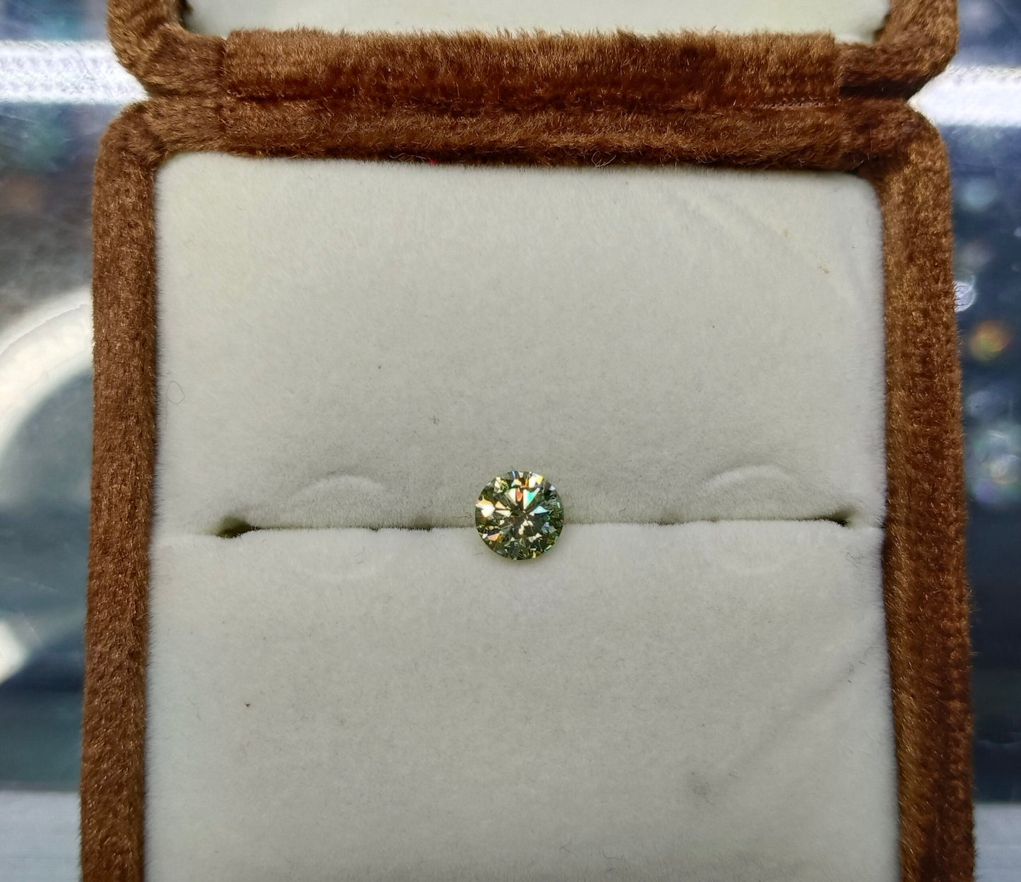 Light Green Moissanite Diamond 1 CRT