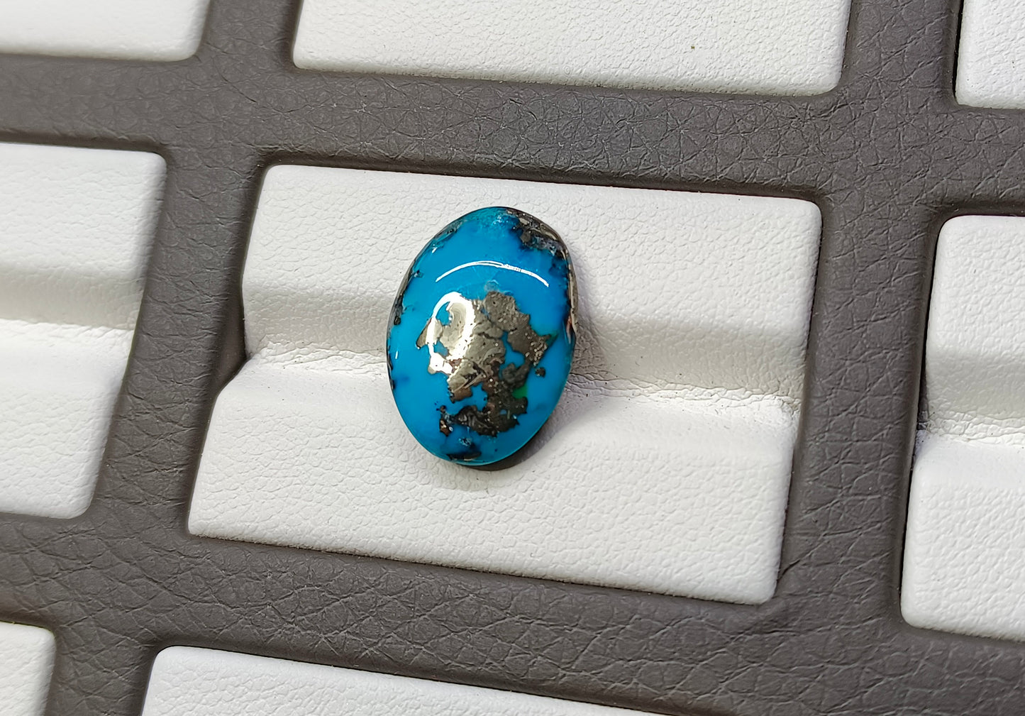 Nisha puri feroza sona patti (Natural Turquoise)