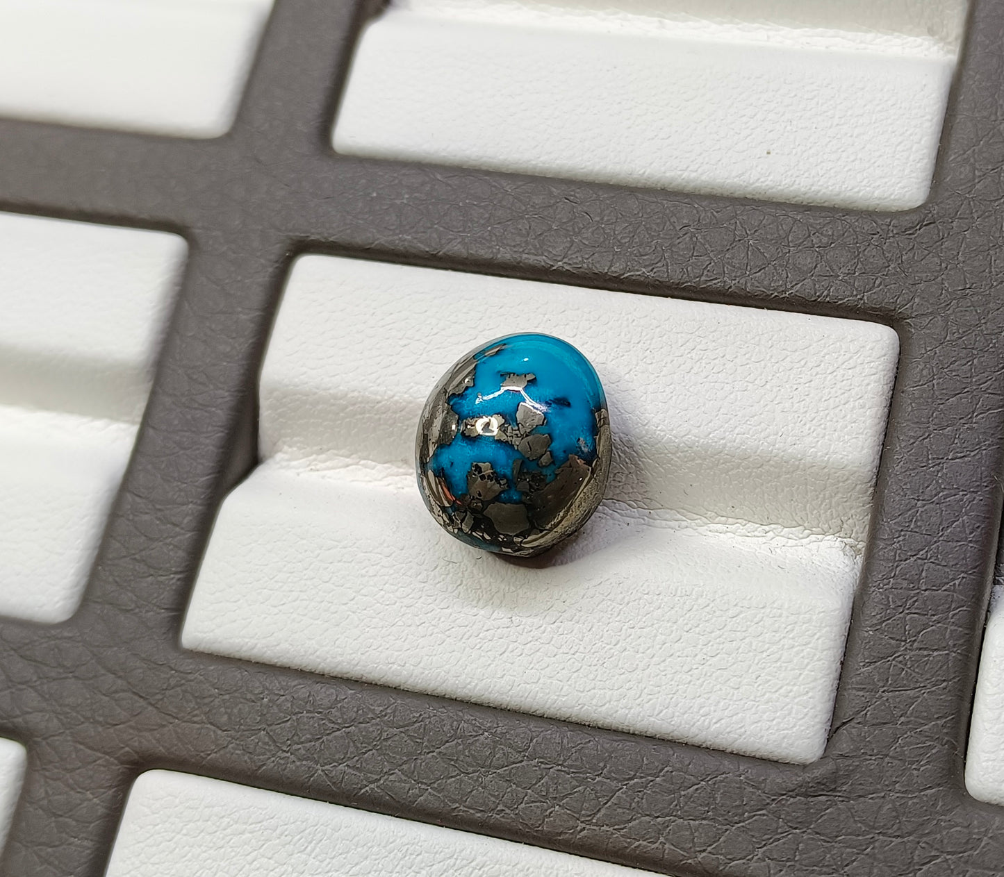 Nisha puri feroza sona patti (Natural Turquoise)