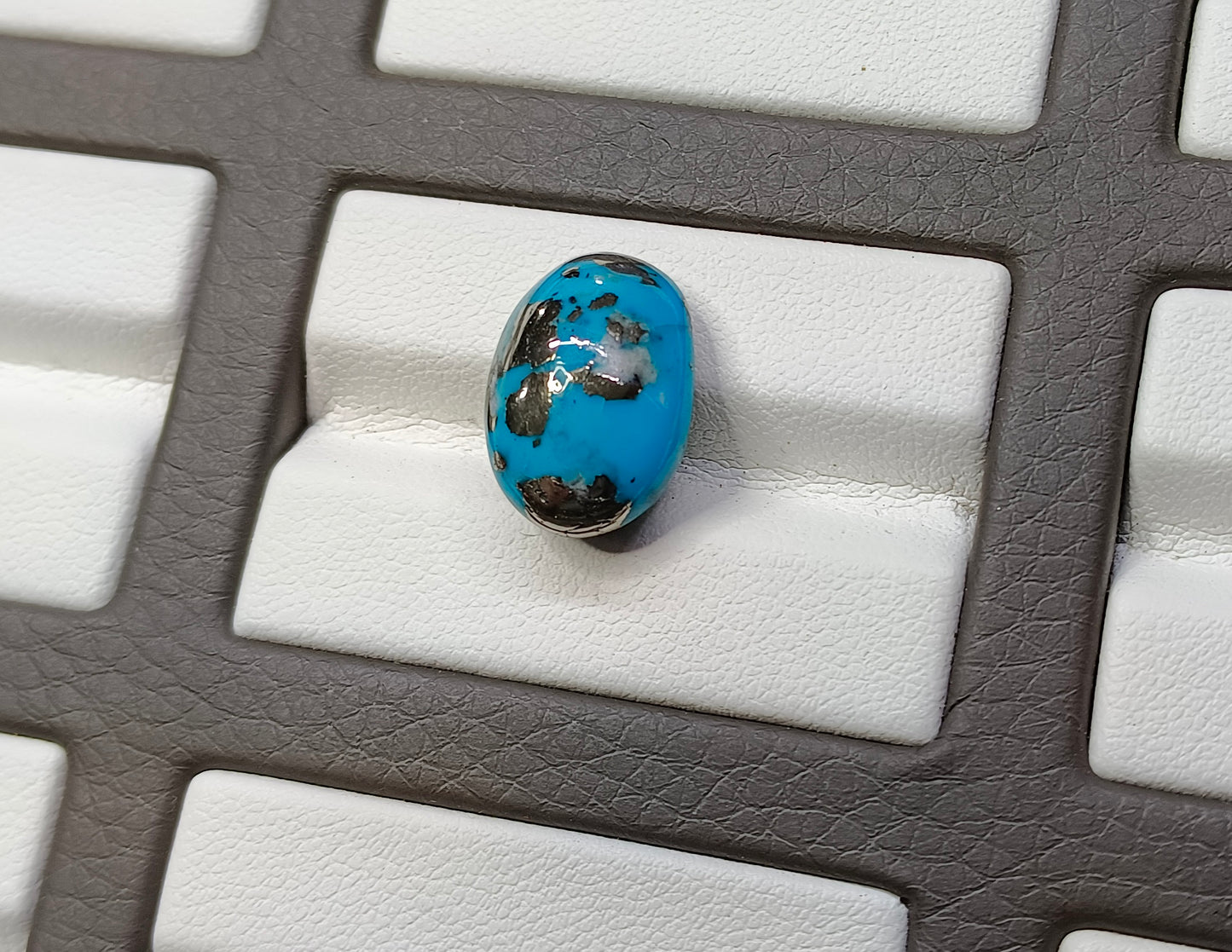 Nisha puri feroza sona patti (Natural Turquoise)