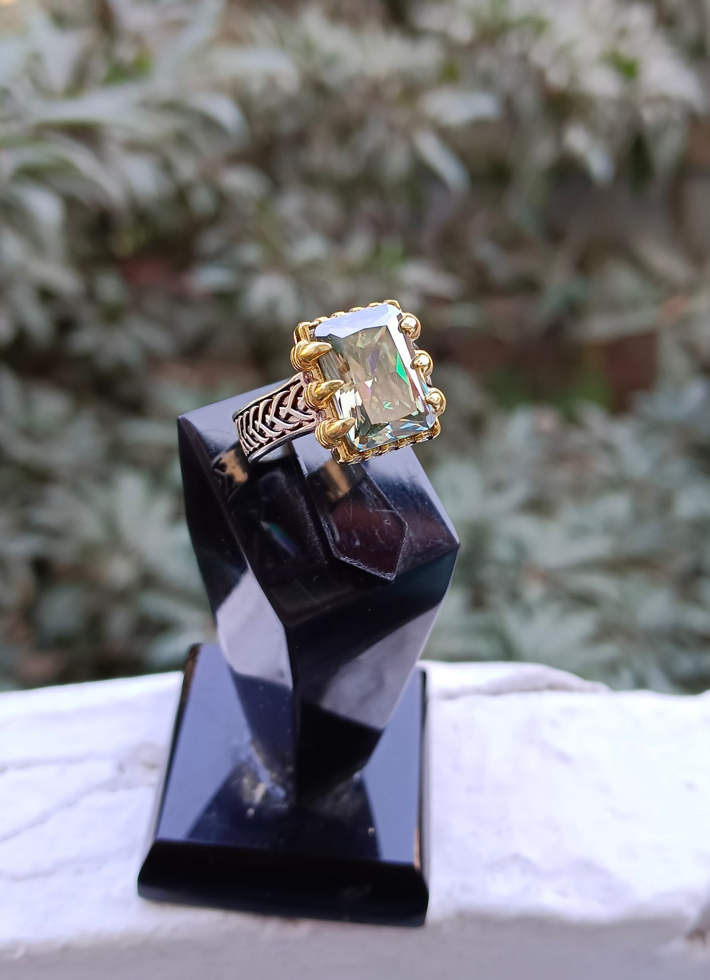 Green Moissanite diamond 5.50 CRT Ring in vintage Style Pure Silver