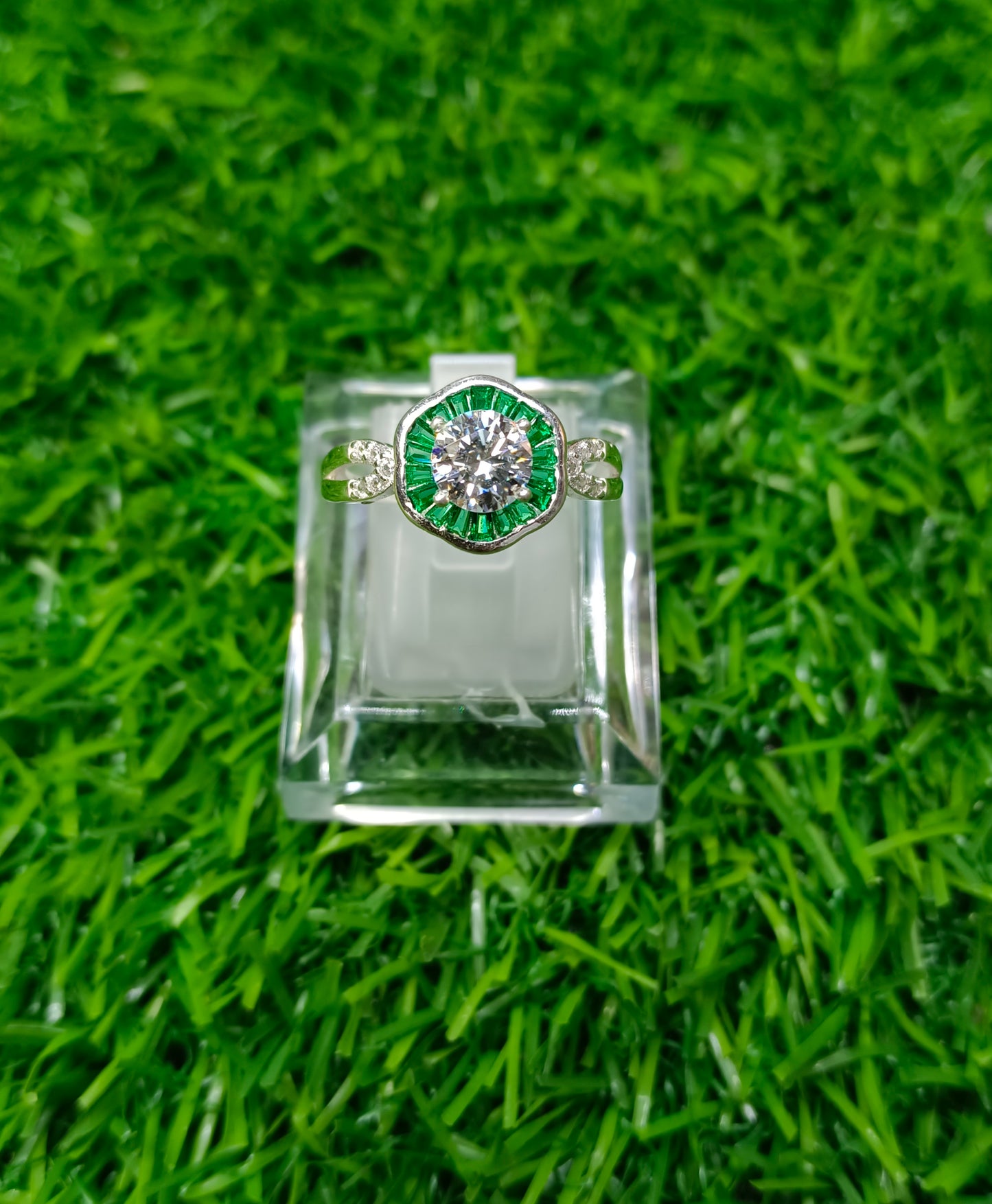 White Moissanite diamond ring for ladies