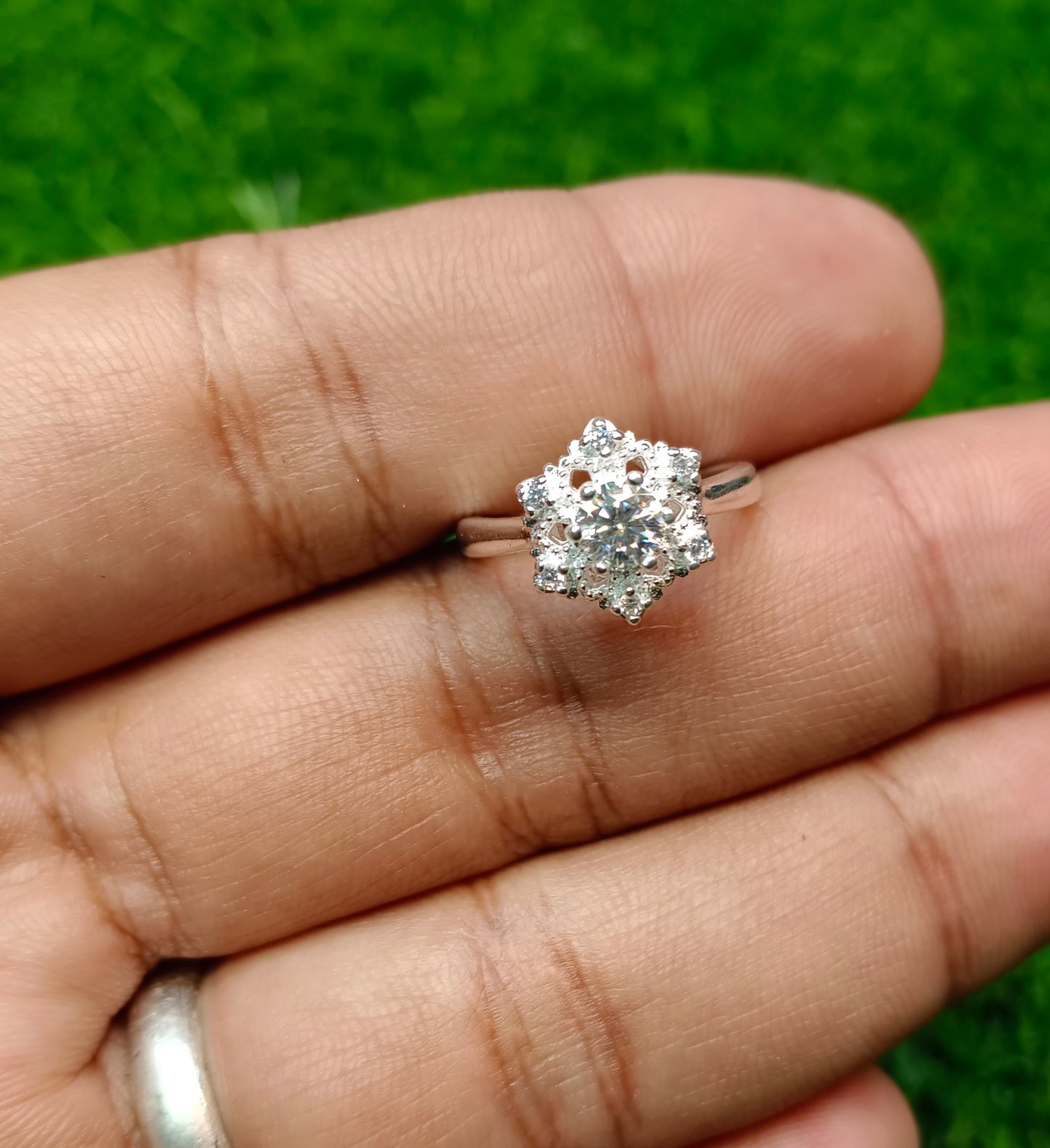 Moissanite diamond 0.5 CRT Ring