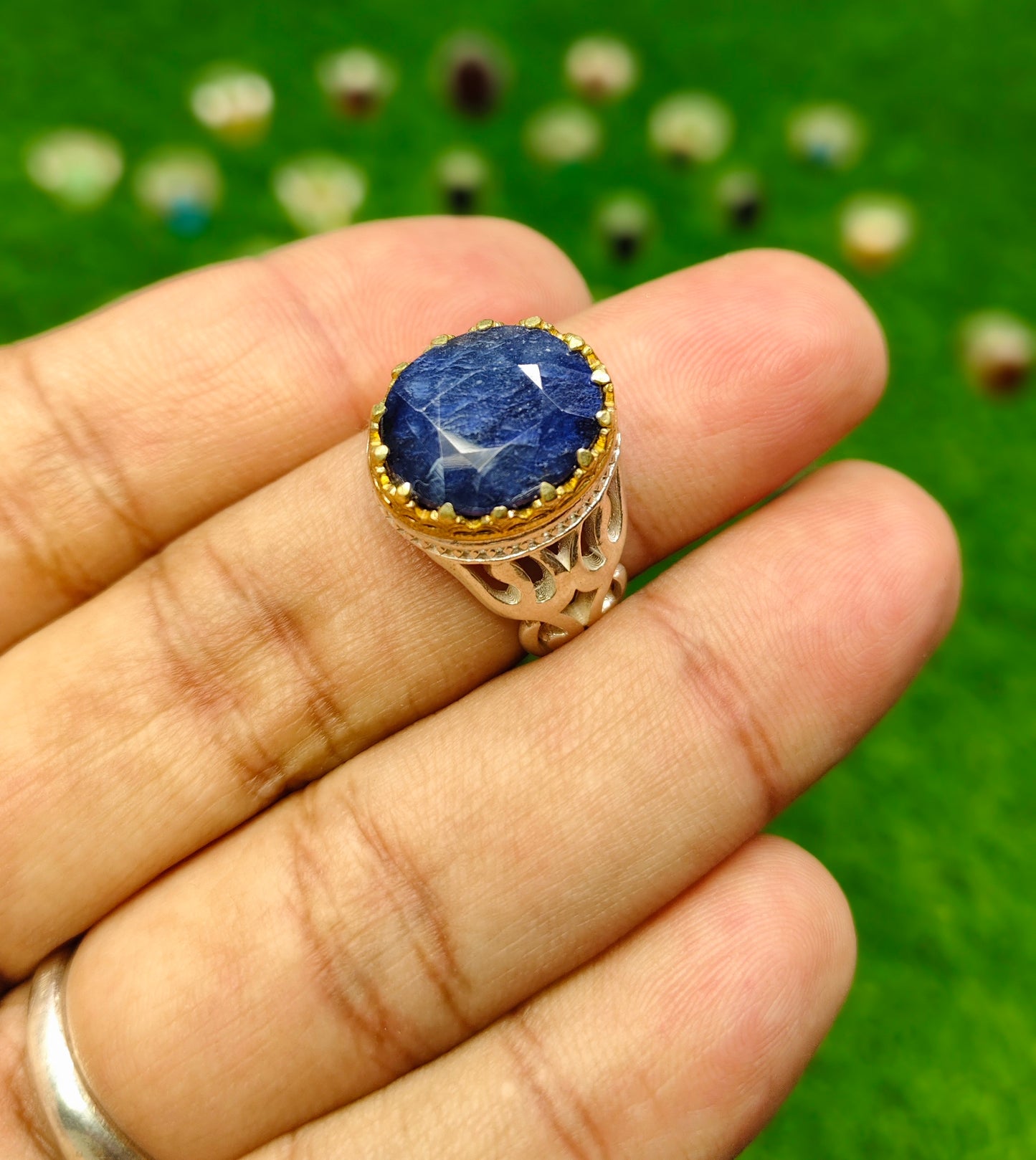 Vintage Style Ring - Royal Blue Sapphire