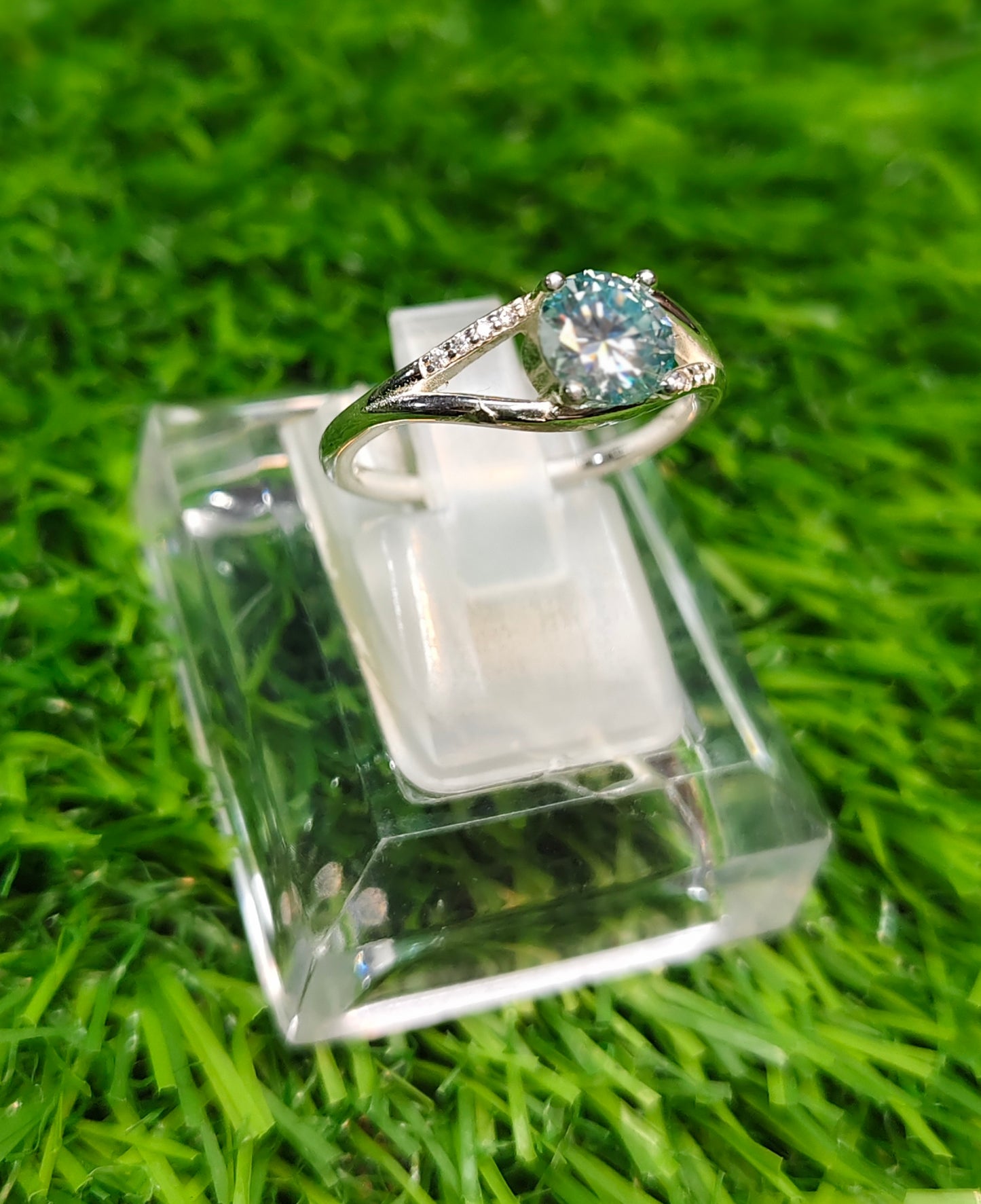 Natural Moissanite Diamond Ring
