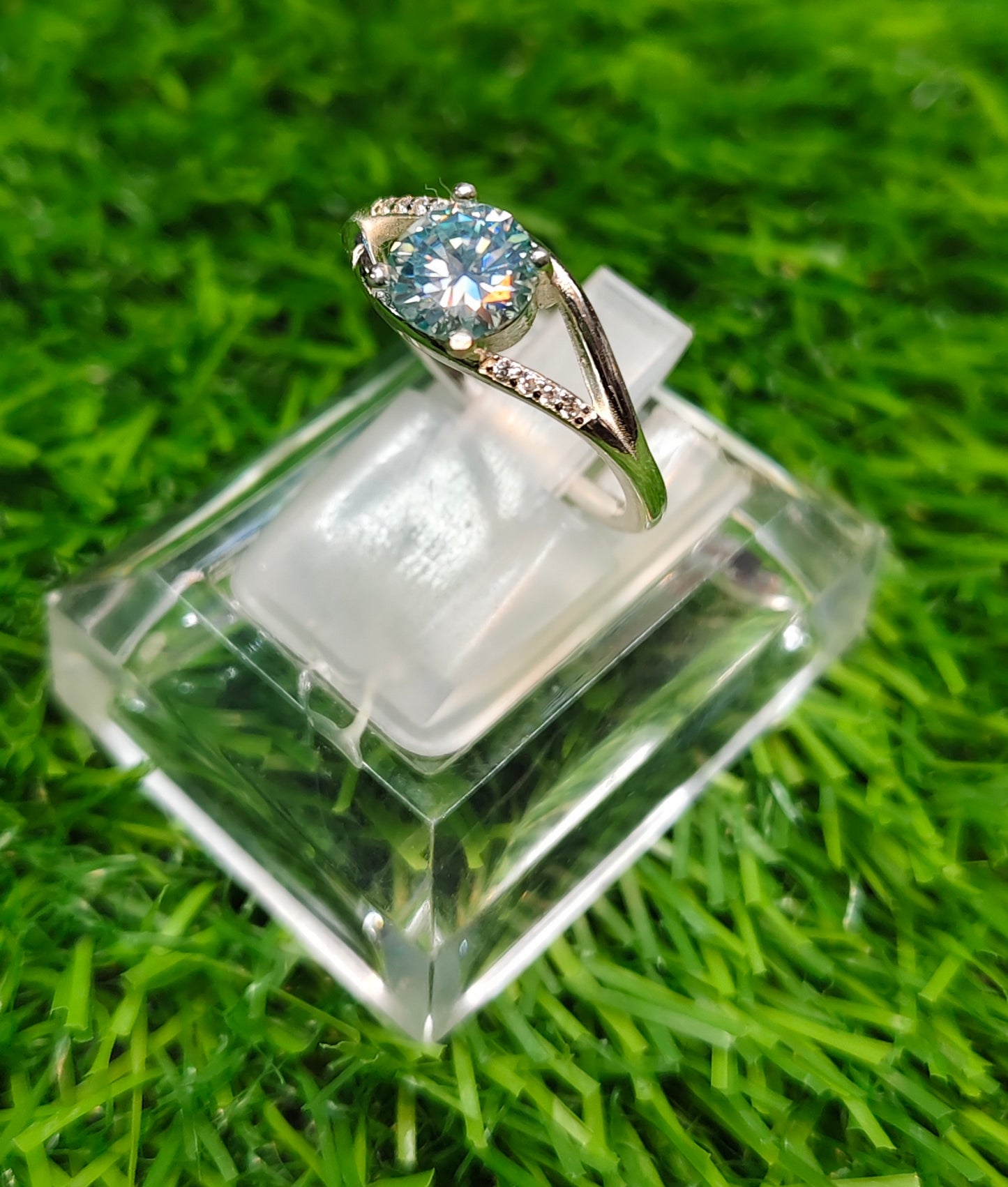 Natural Moissanite Diamond Ring