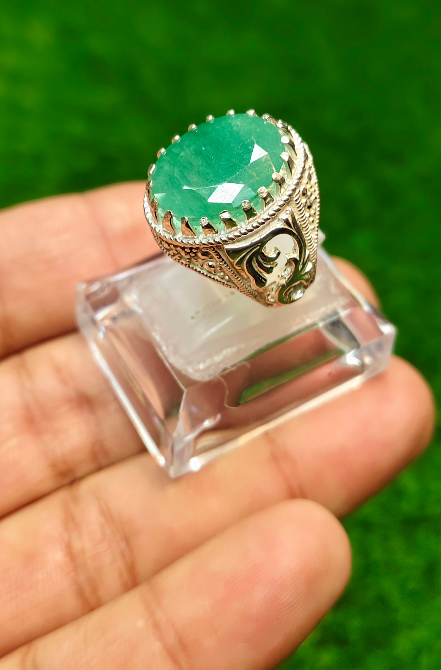 Zamurd Ring