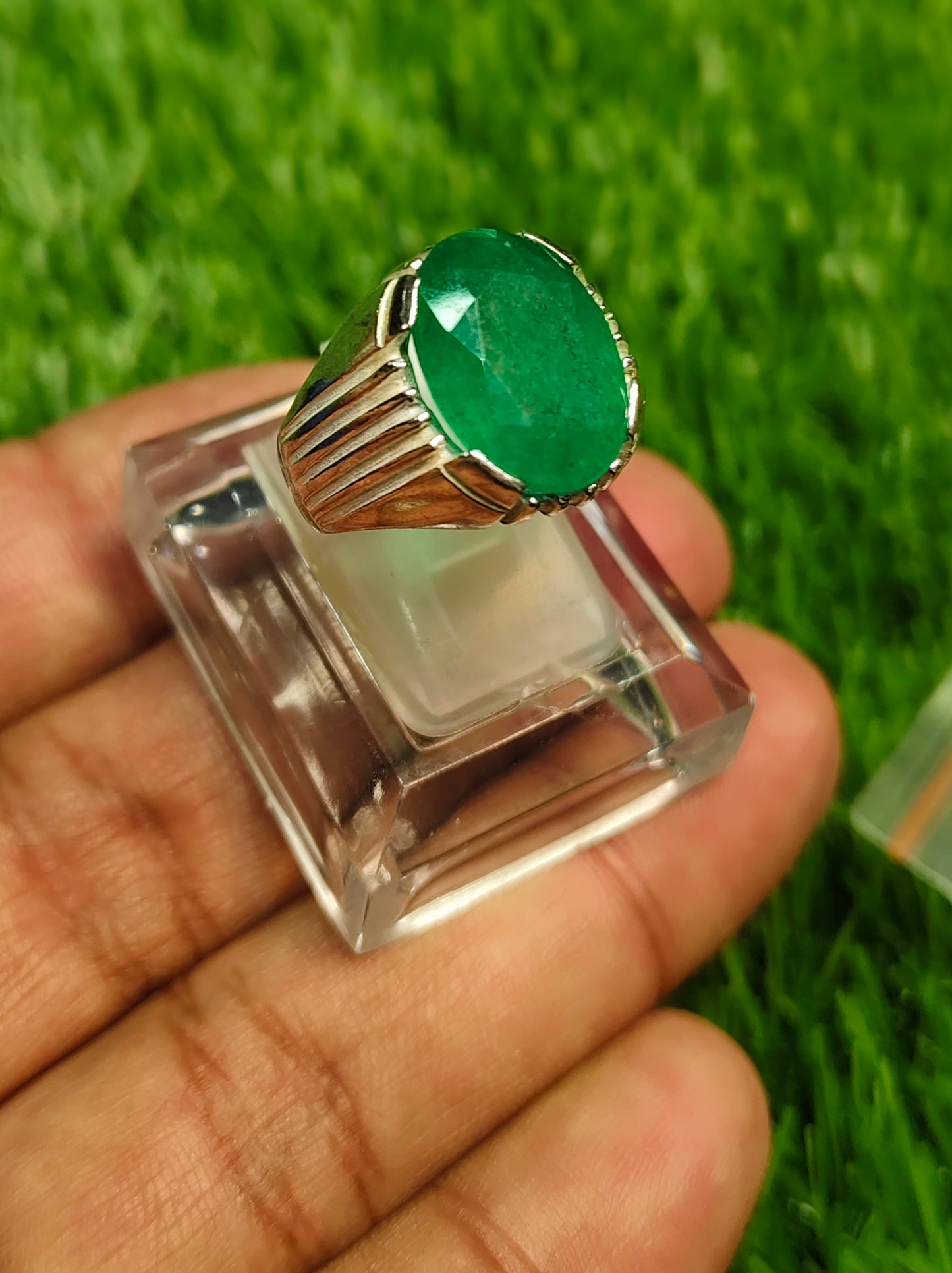 Sabaz Panna Ring