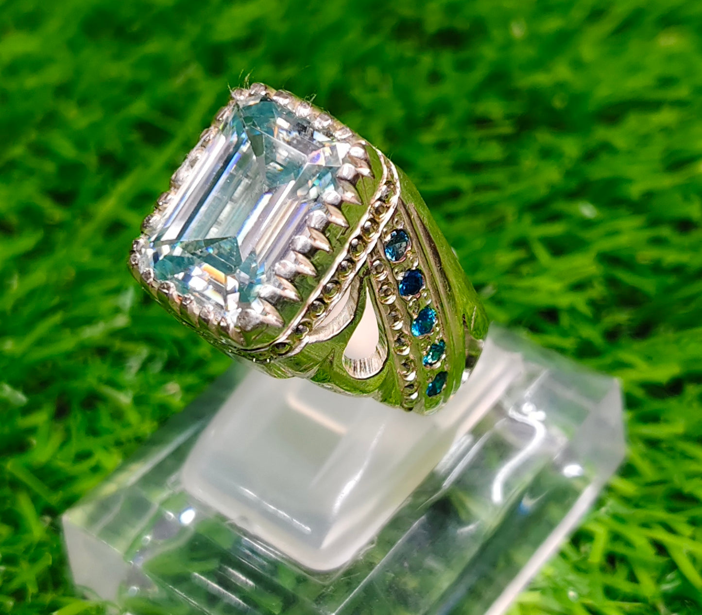 White Moissanite Diamond