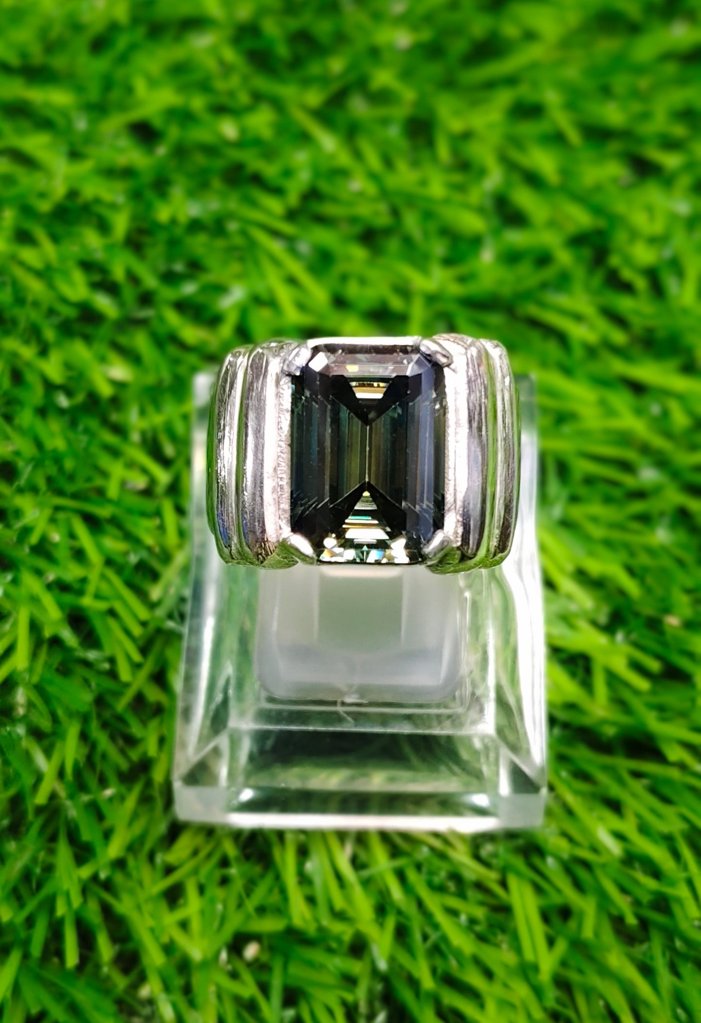 Green Moissanite Diamond Ring