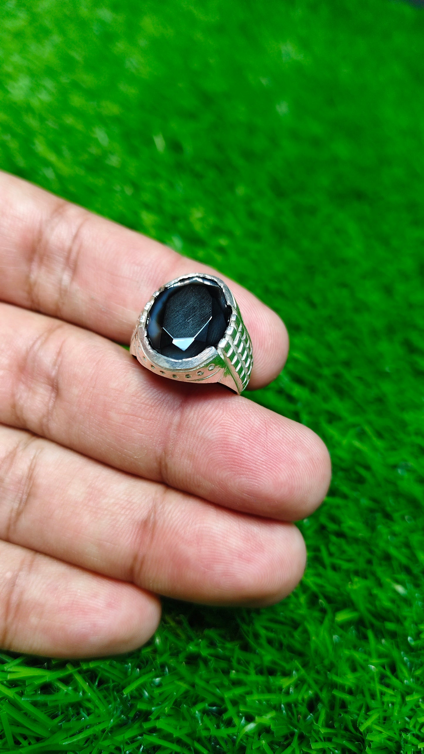 Black Aqeeq Cutting Ring