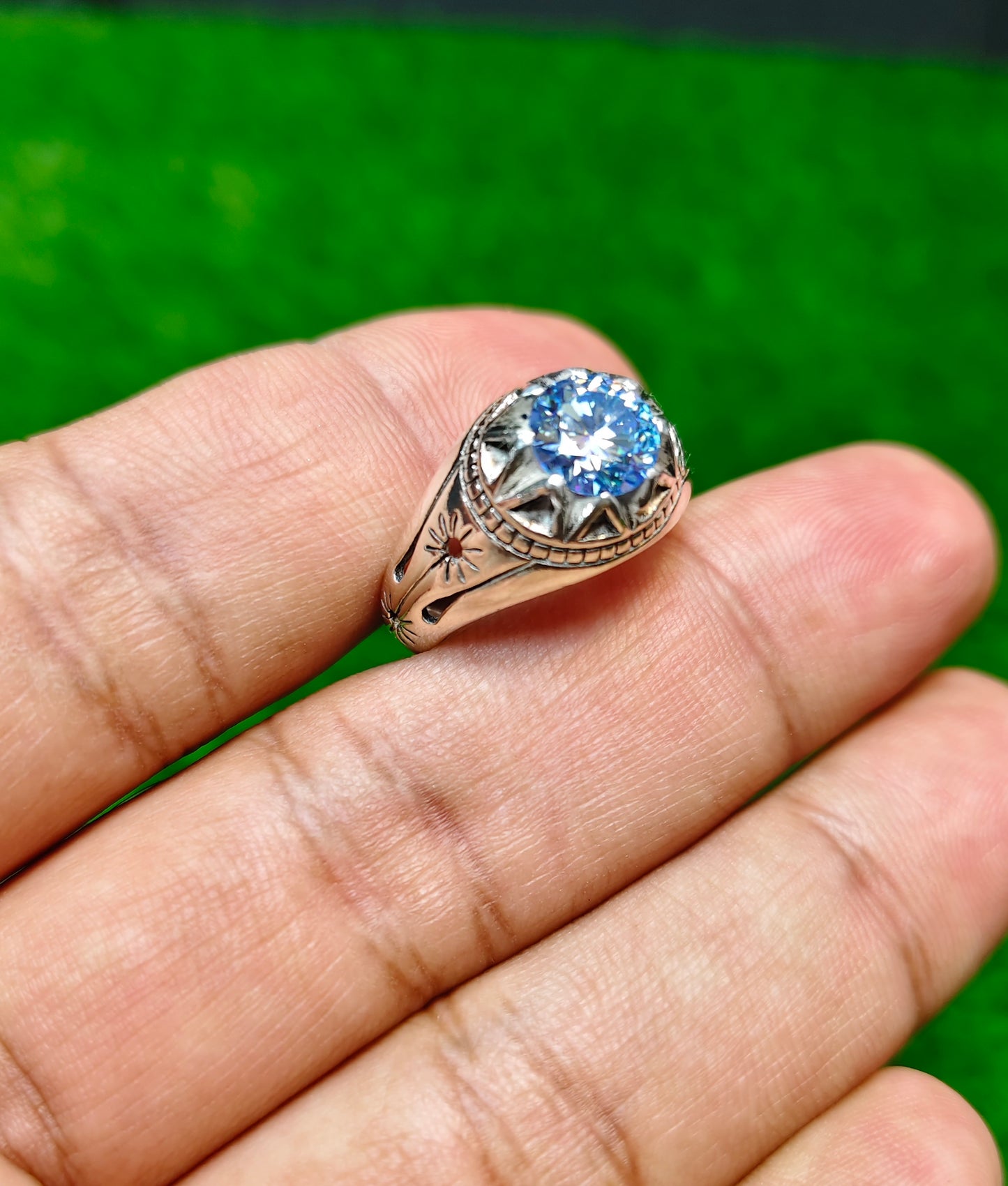 Blue Moissanite Diamnond Ring