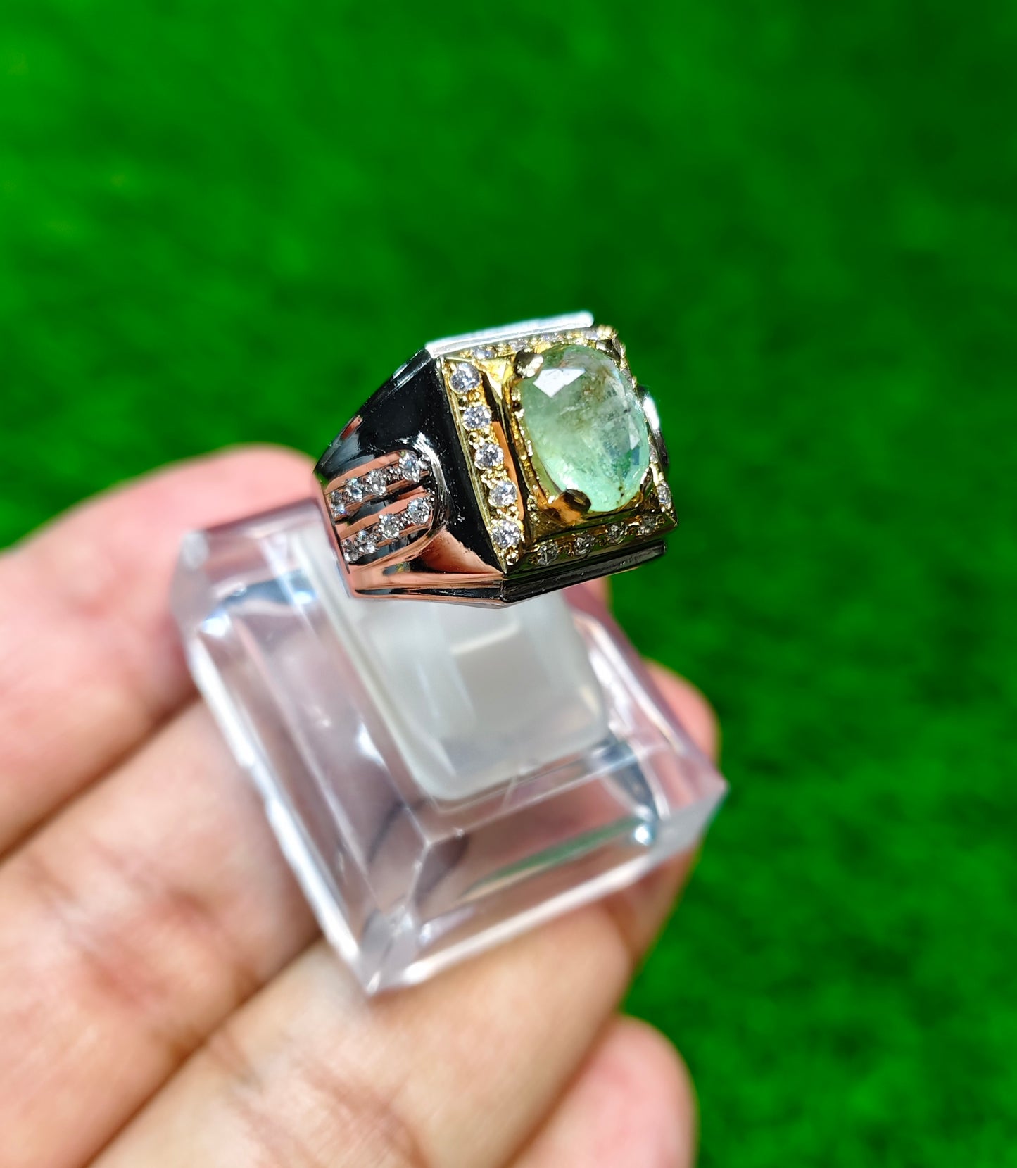 Zamurd Ring