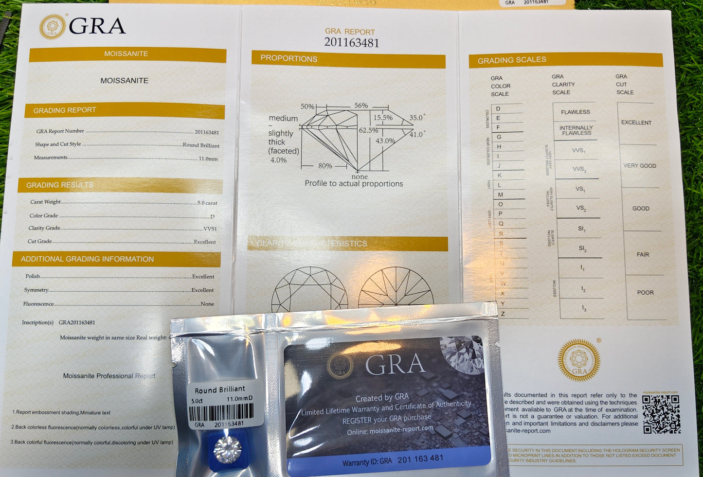 White Moissanite With Gra Lab Certificate