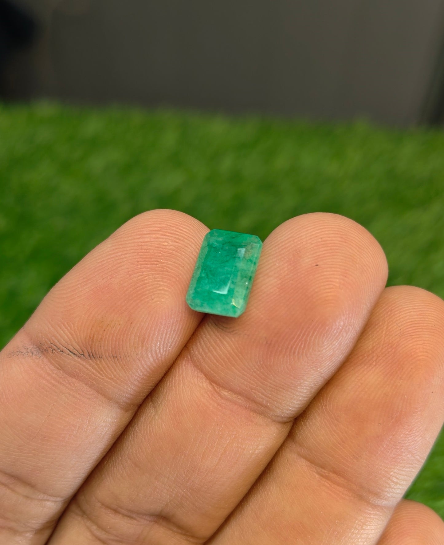 Premium Quality Zambian Zamurd With Lab Certifice