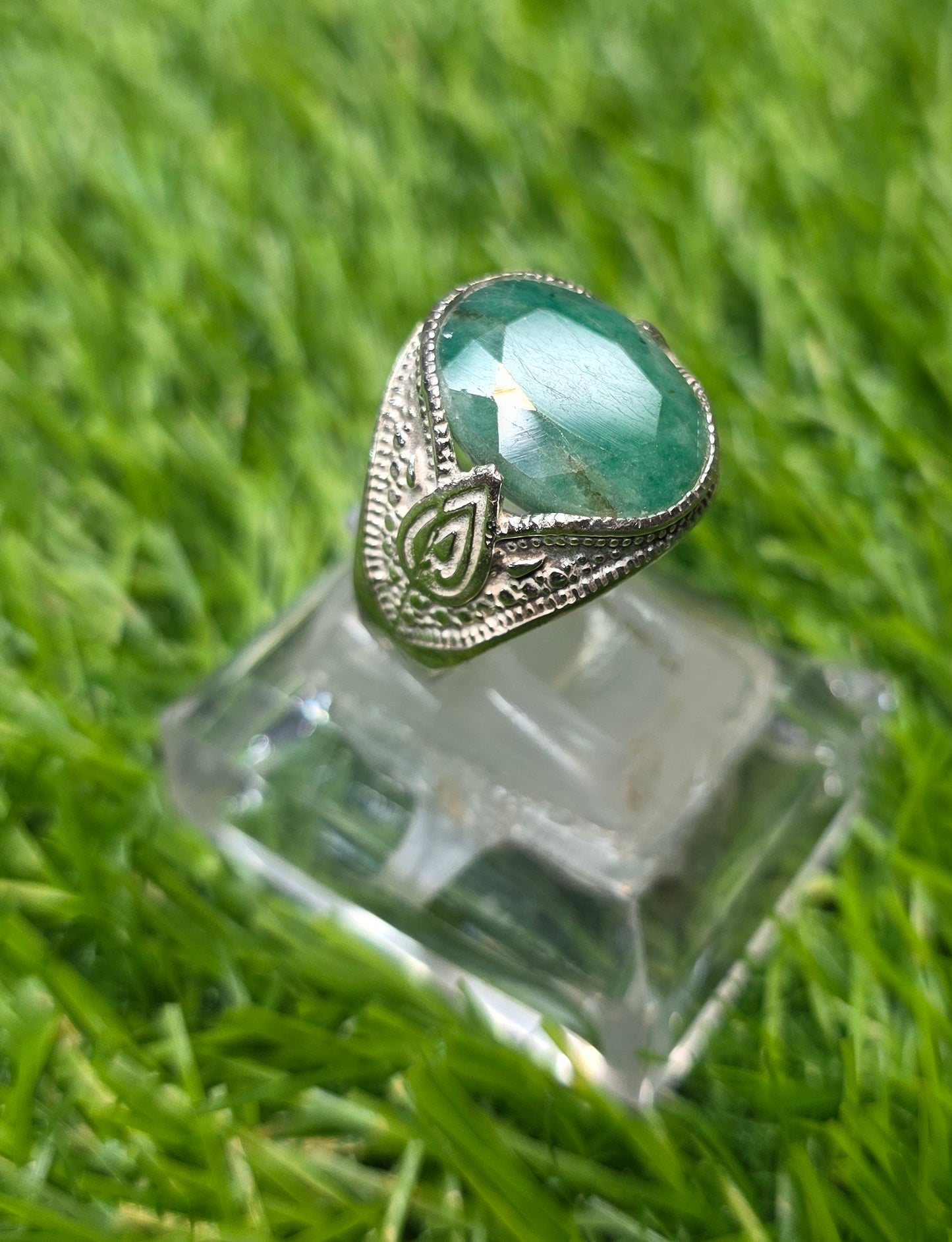 Premium Quality Zamurd Ring