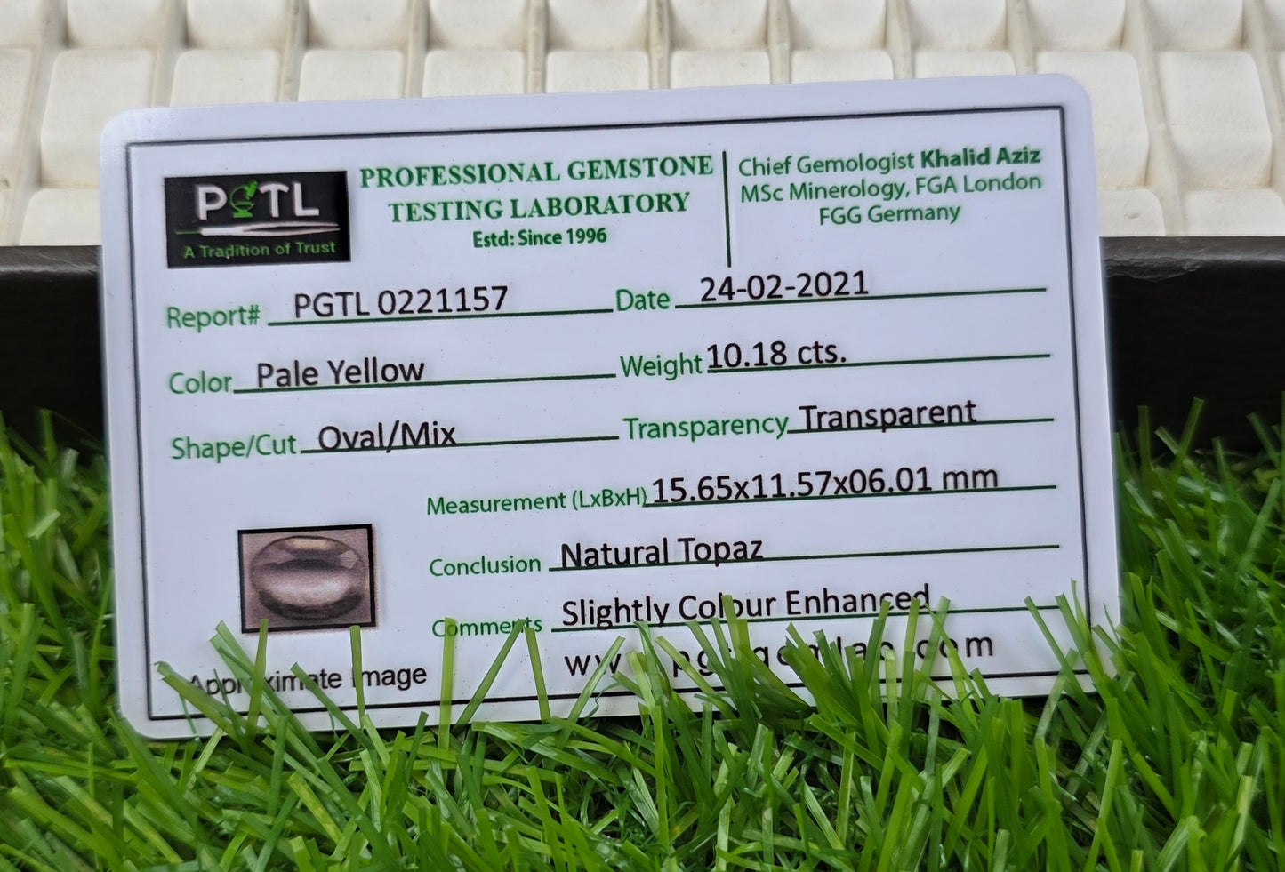 White Pukhraj With Lab Certificate
