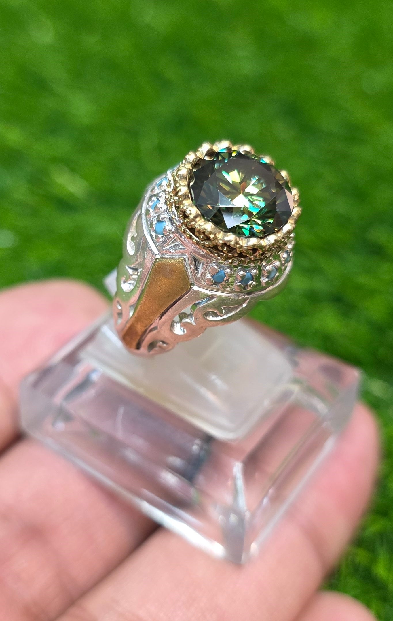 Premium Quality Vintage Style Green Moissanite Ring