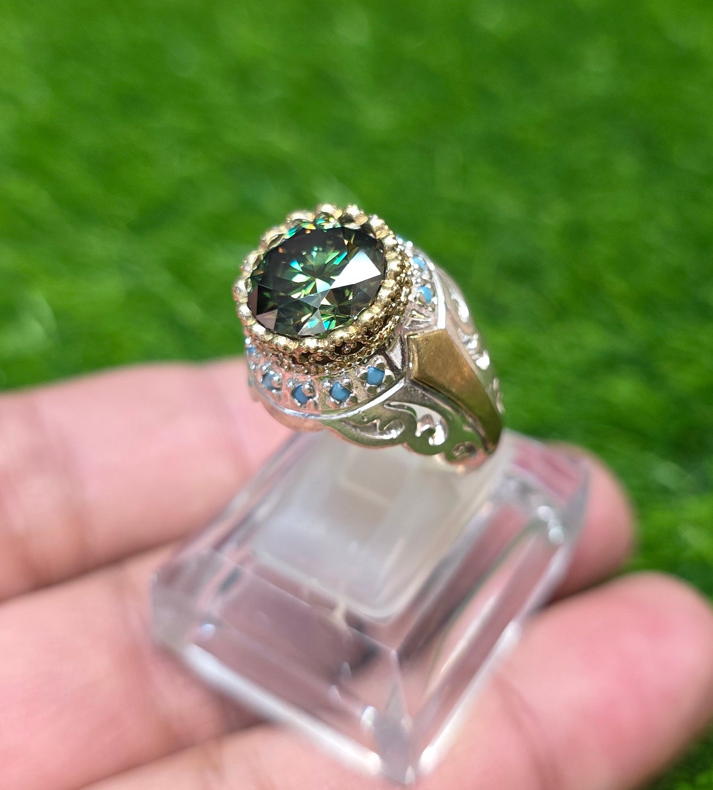 Premium Quality Vintage Style Green Moissanite Ring