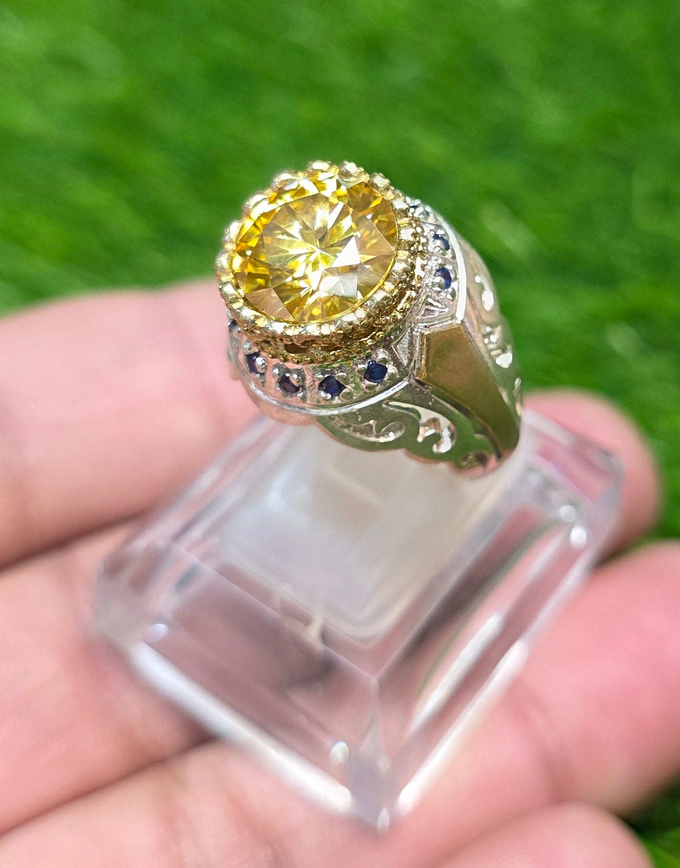 Premium Quality Vintage Style Golden Moissanite Ring