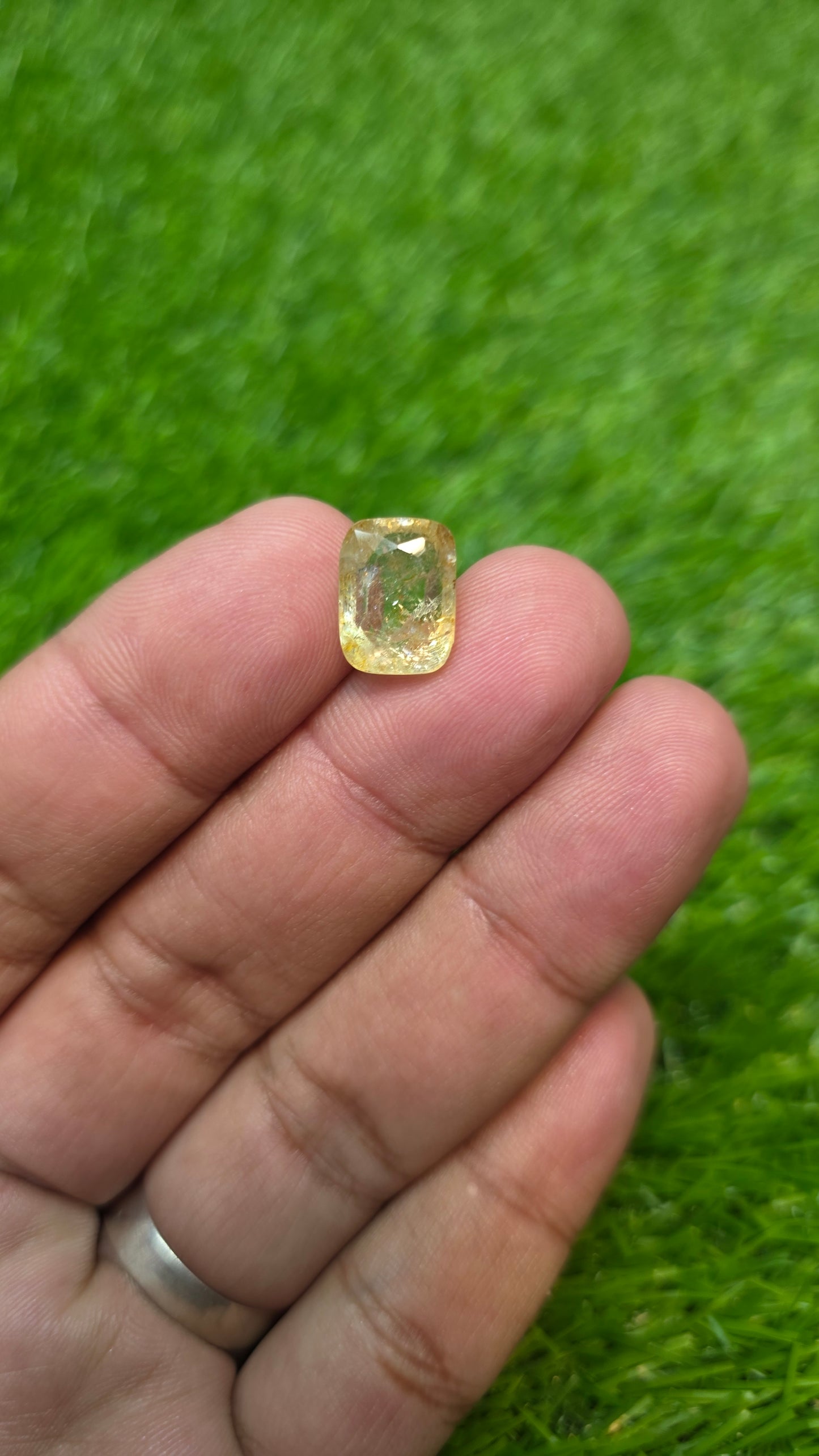 Premium Quality Ceylon Topaz Stone
