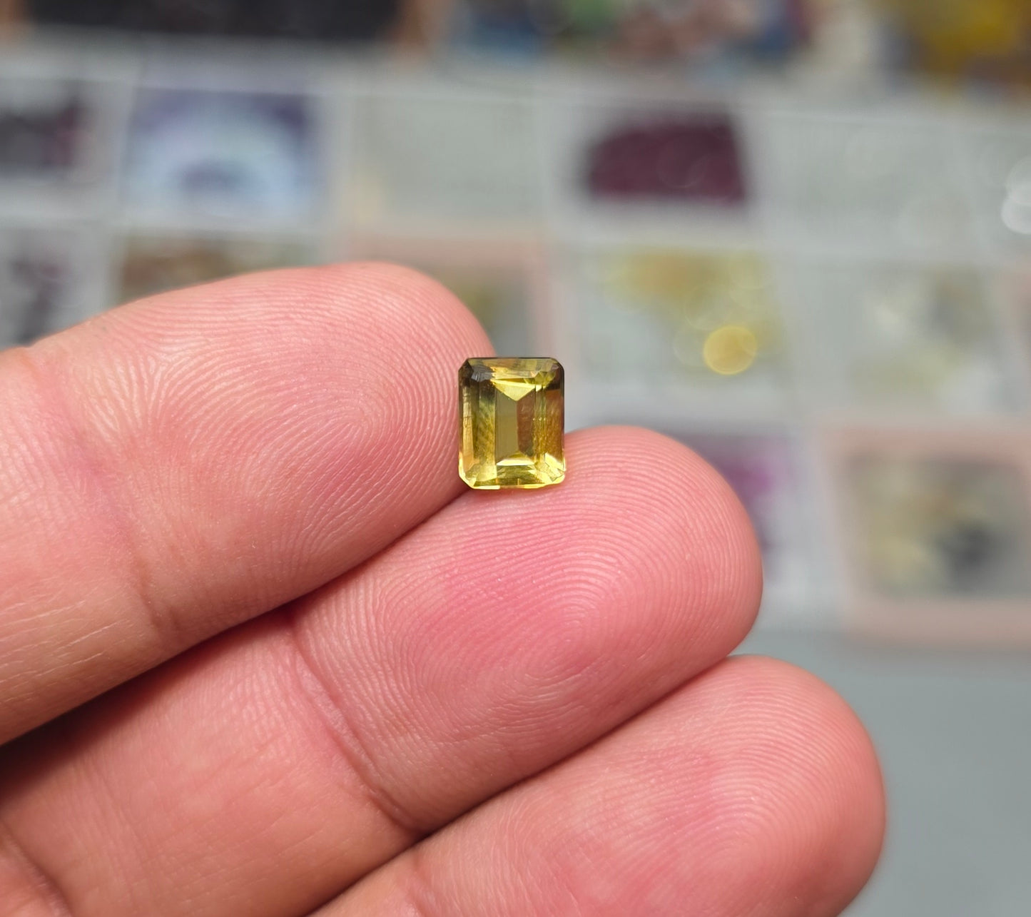Premium Quality Bi Color Stone