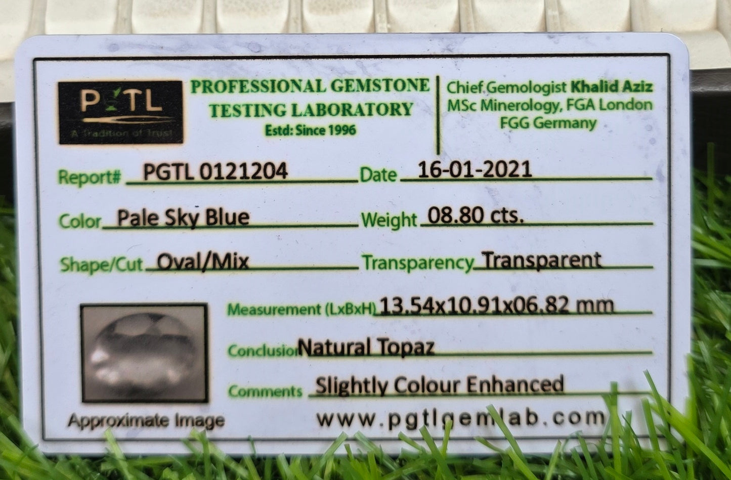 Natural White Pukhraj Stone With Lab Certificate