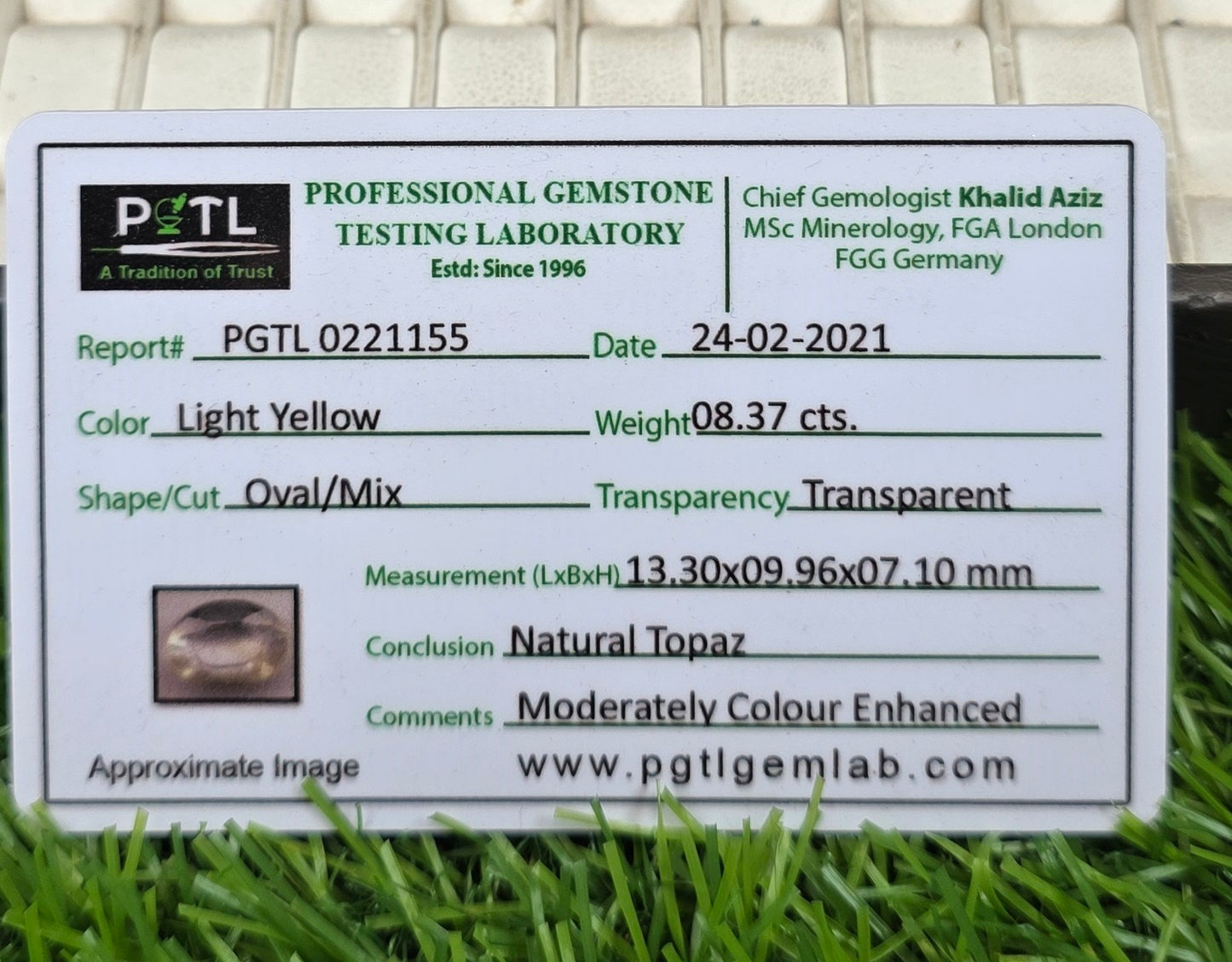 Natural White Pukhraj Stone With Lab Certificate