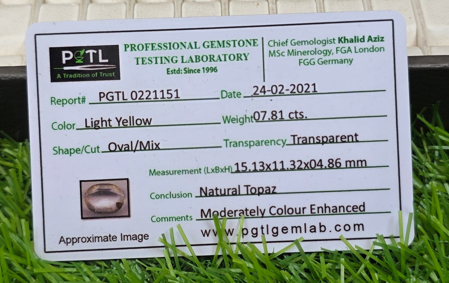 Natural White Pukhraj Stone With Lab Certificate