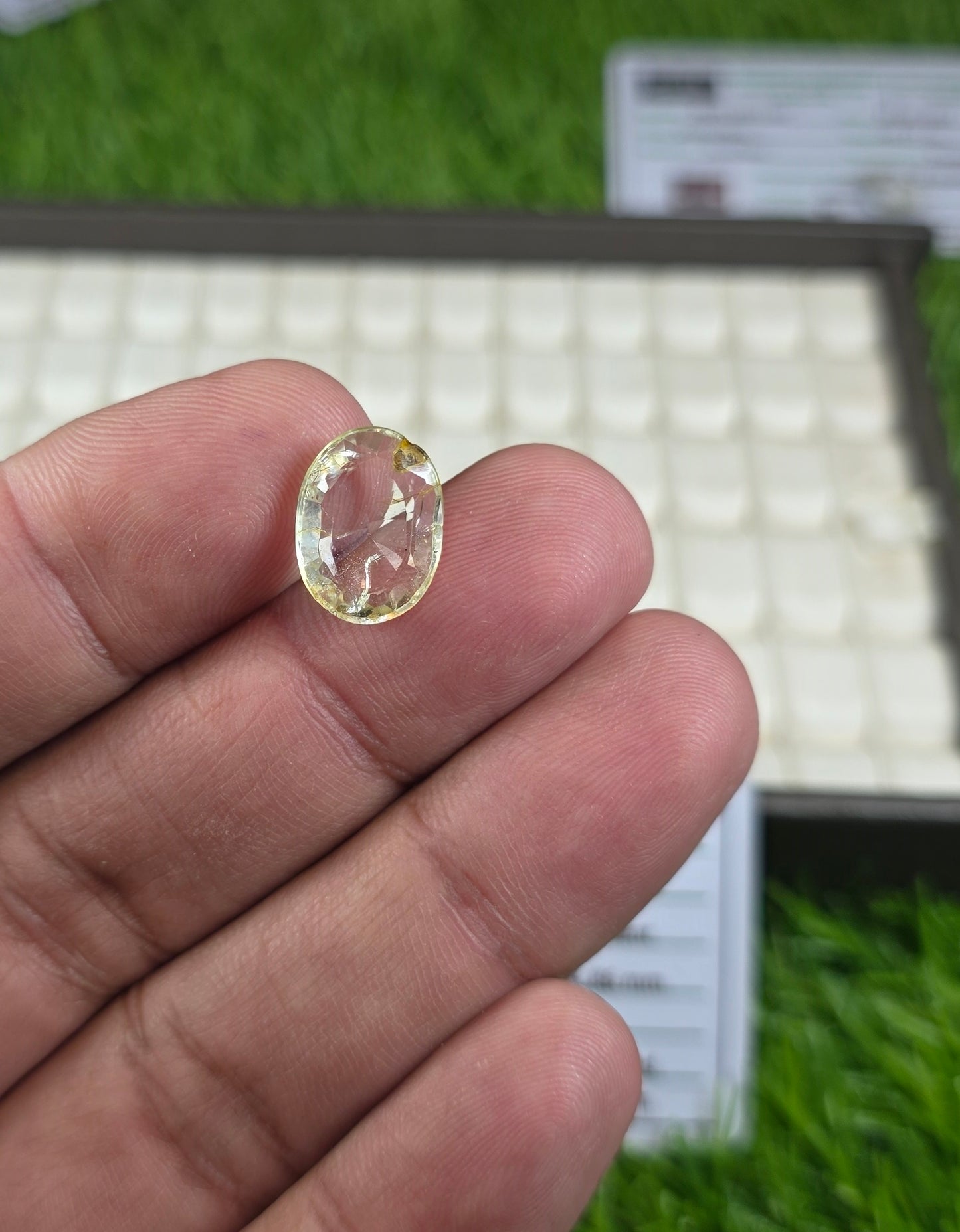 Natural White Pukhraj Stone With Lab Certificate