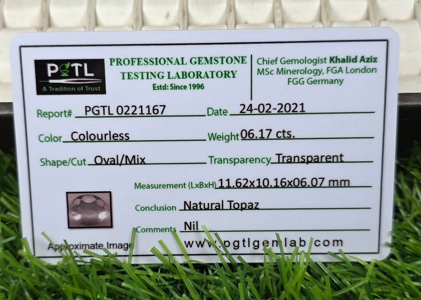 Natural White Pukhraj Stone With Lab Certificate