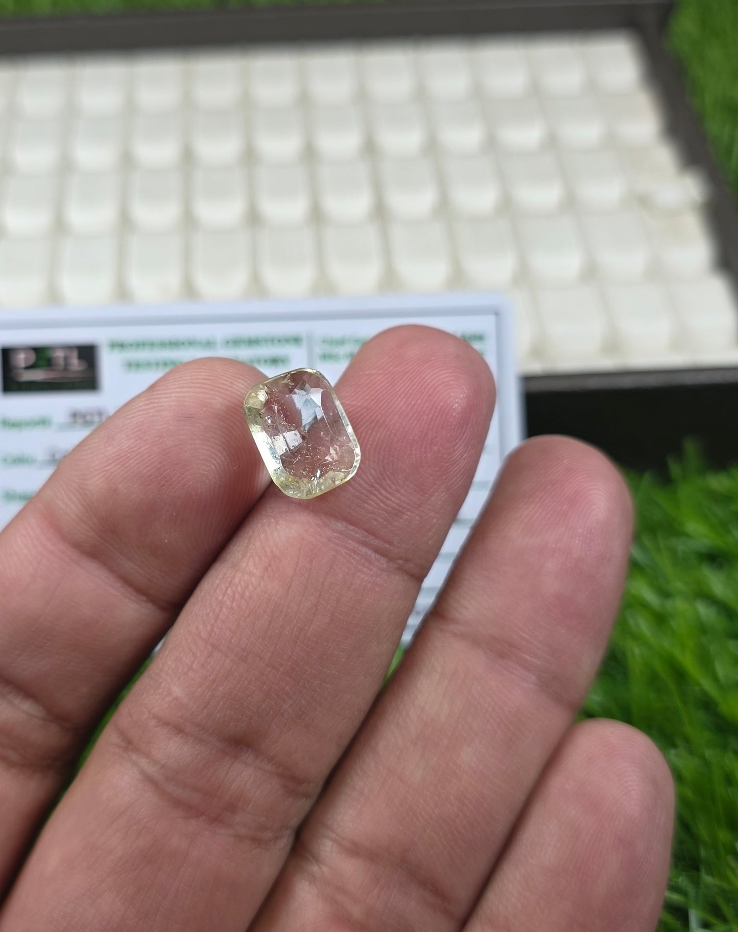 Natural White Pukhraj Stone With Lab Certificate