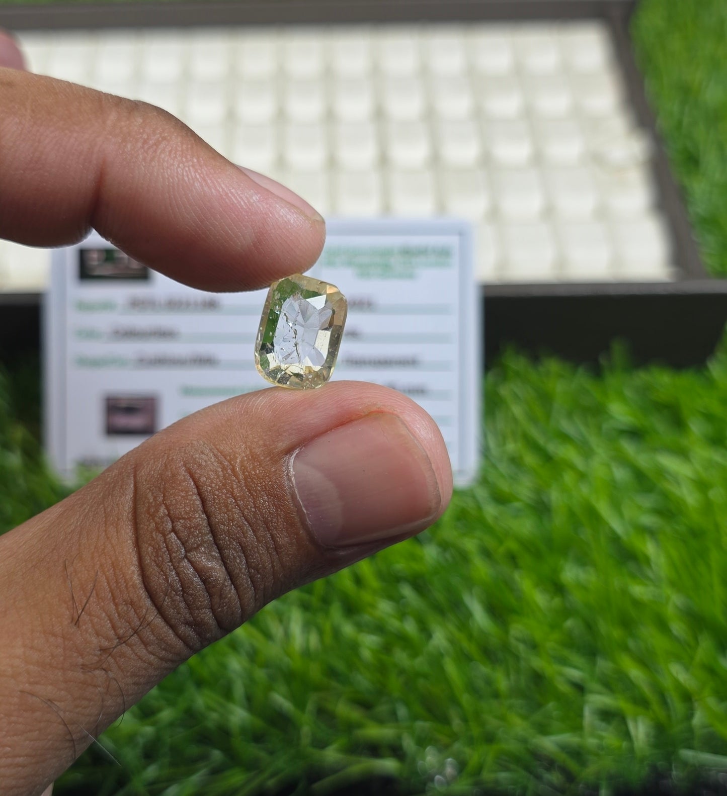 Natural White Pukhraj Stone With Lab Certificate