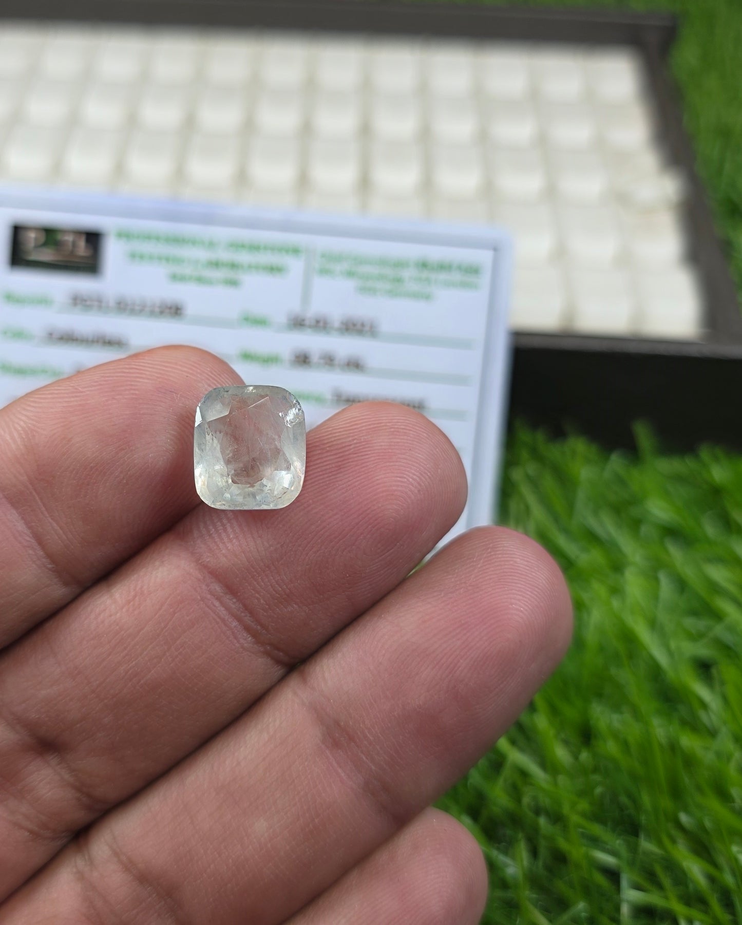 Natural White Pukhraj Stone With Lab Certificate
