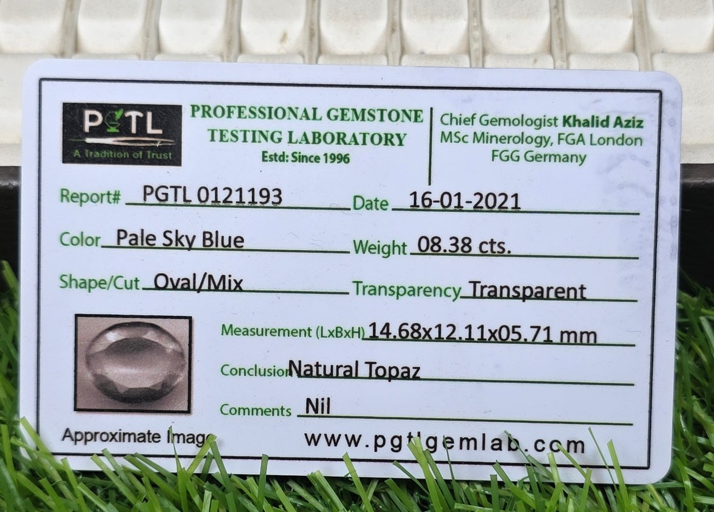 Natural White Pukhraj Stone With Lab Certificate