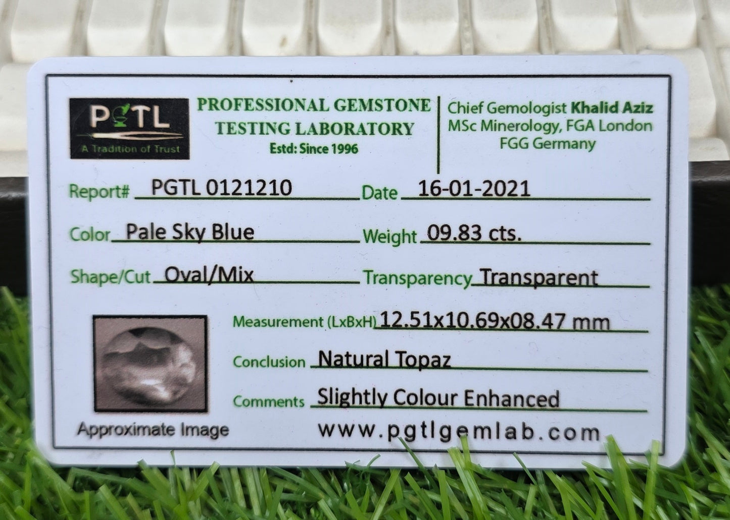 Natural White Pukhraj Stone With Lab Certificate
