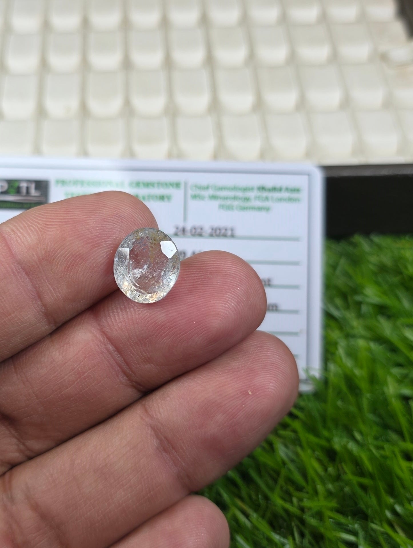 Natural White Pukhraj Stone With Lab Certificate