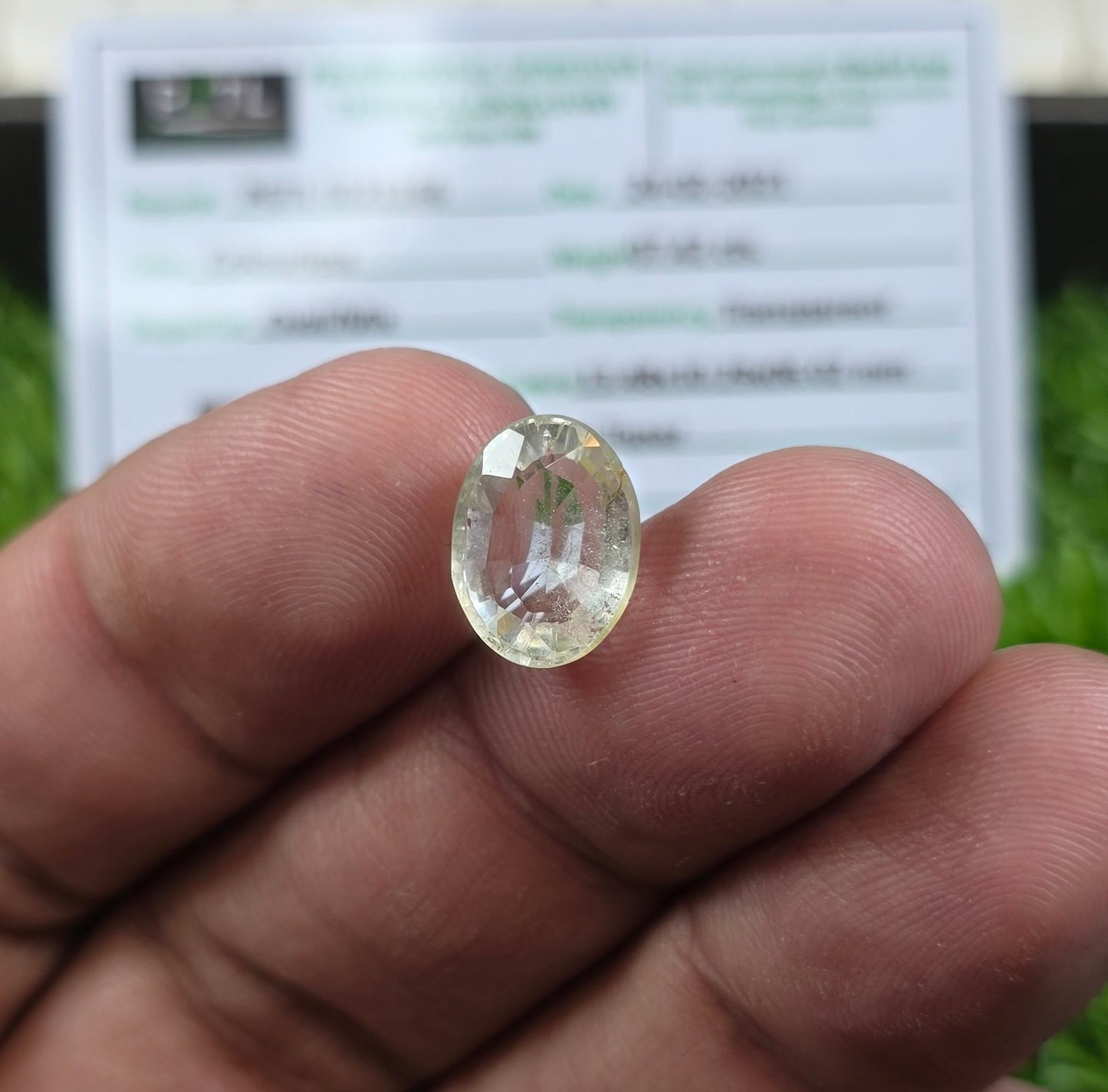 Natural White Pukhraj Stone With Lab Certificate