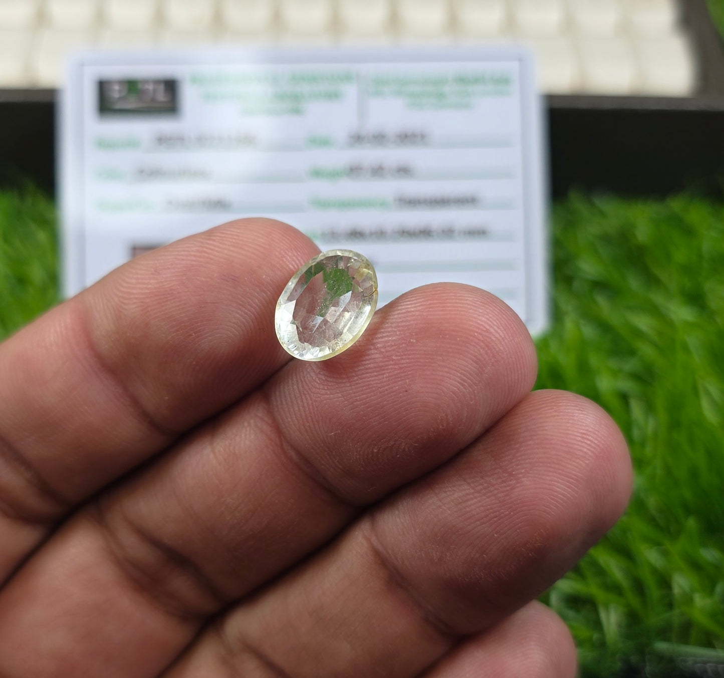Natural White Pukhraj Stone With Lab Certificate