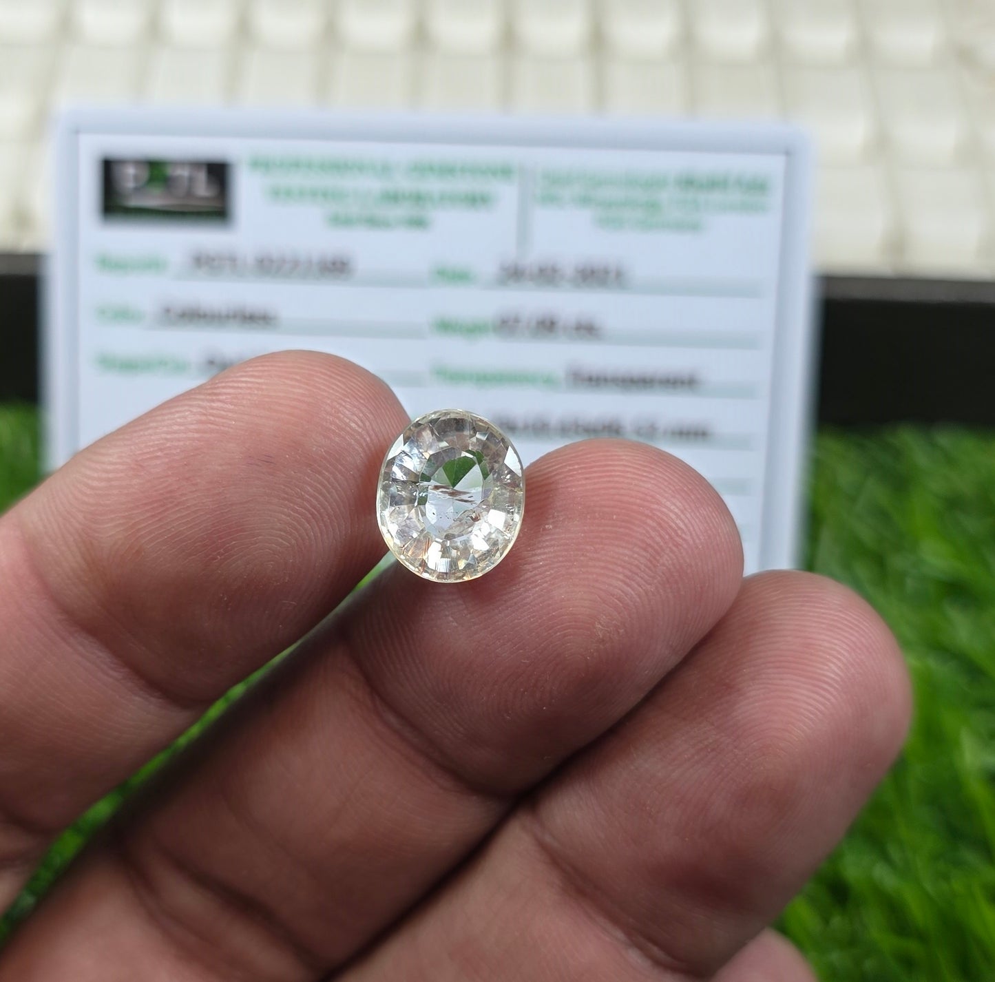 Natural White Pukhraj Stone With Lab Certificate