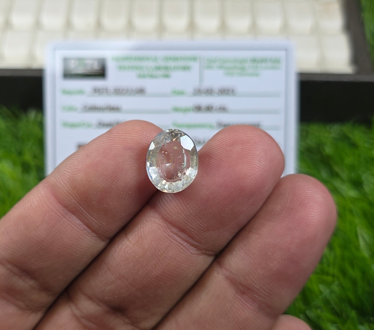 Natural White Pukhraj Stone With Lab Certificate