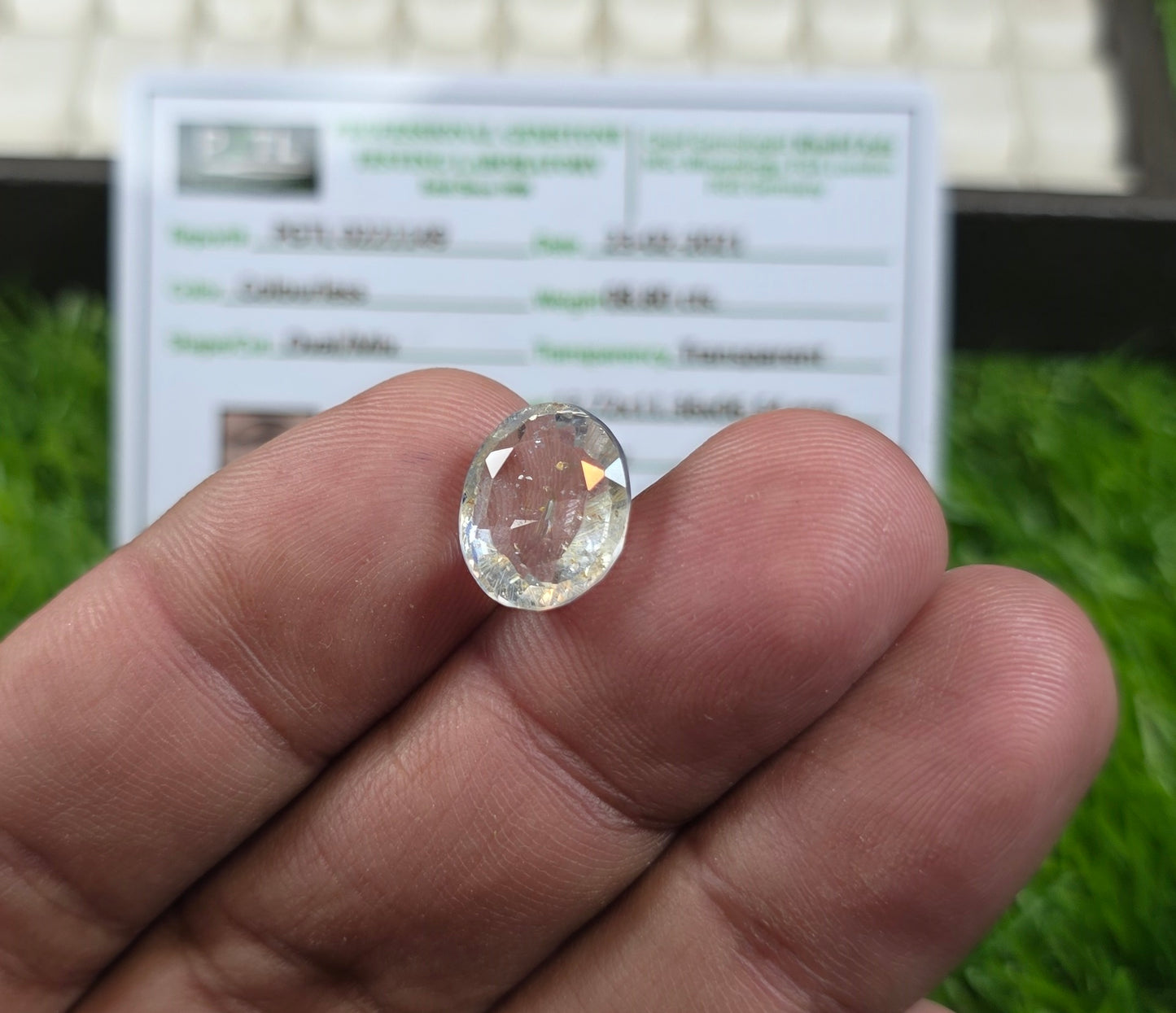 Natural White Pukhraj Stone With Lab Certificate