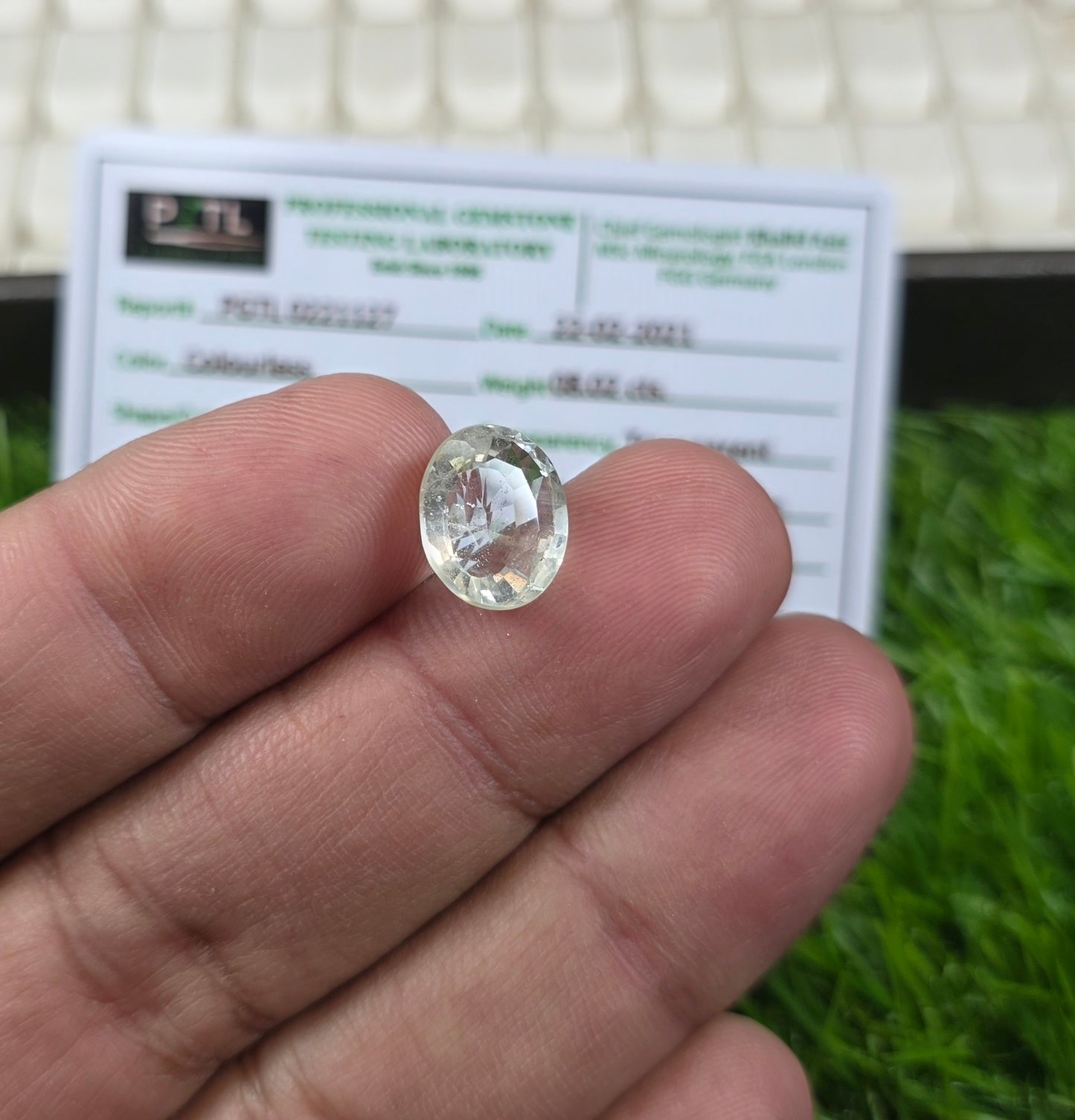 Natural White Pukhraj Stone With Lab Certificate